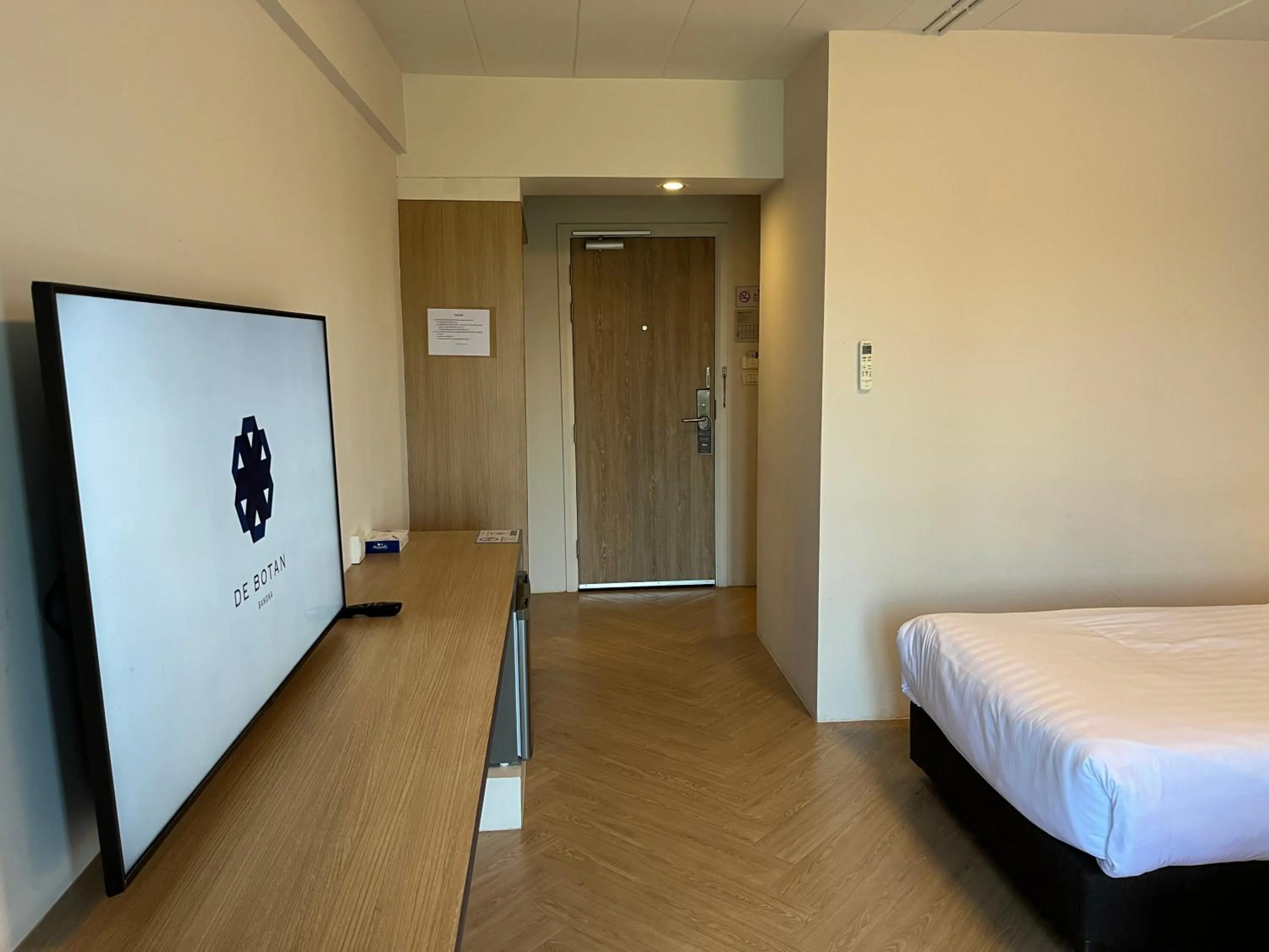 TV and multimedia, Bed in De Botan Bangna