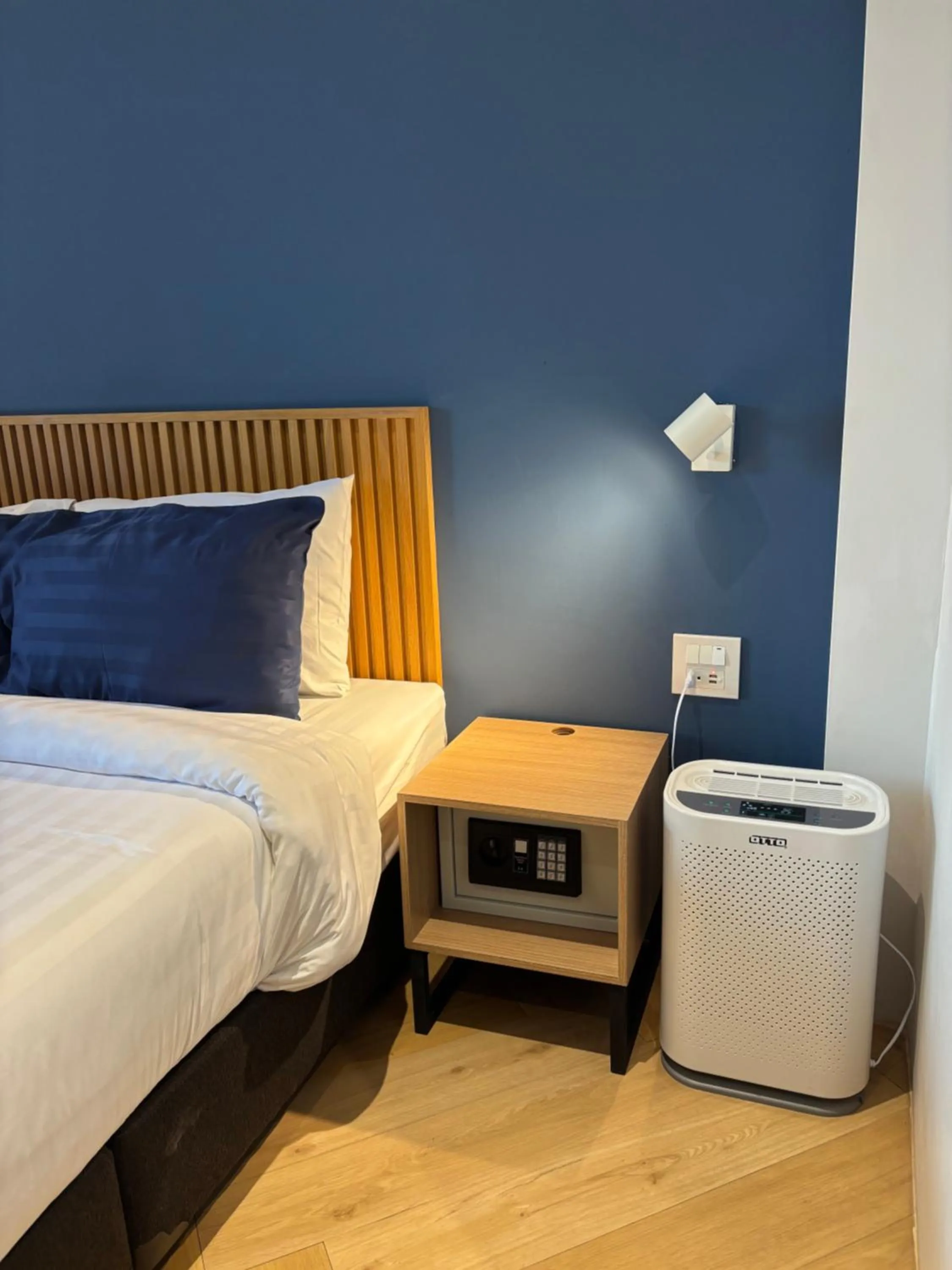 Bedroom, Bed in De Botan Bangna