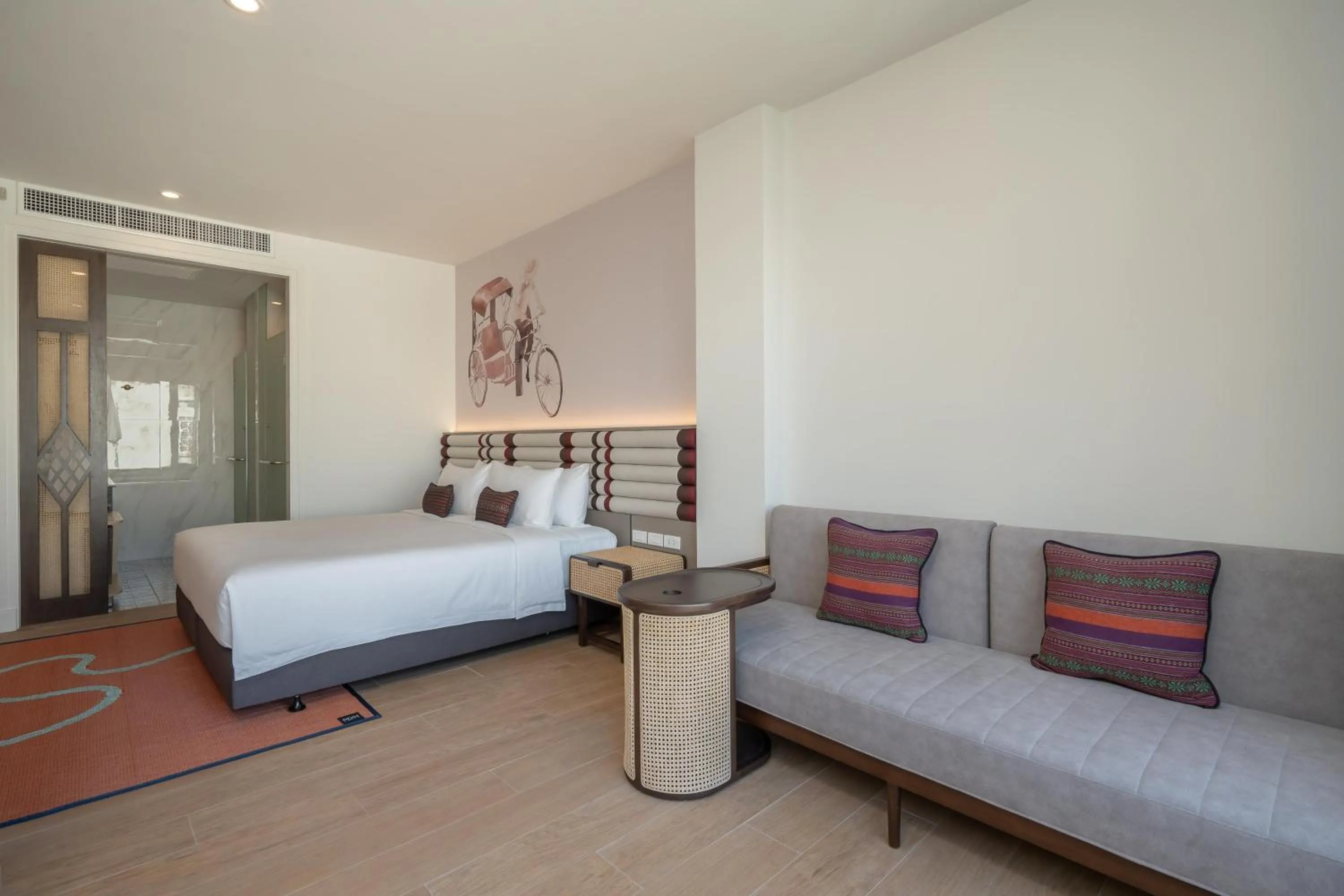 Seating area, Bed in Pranakorn Heritage Hotel