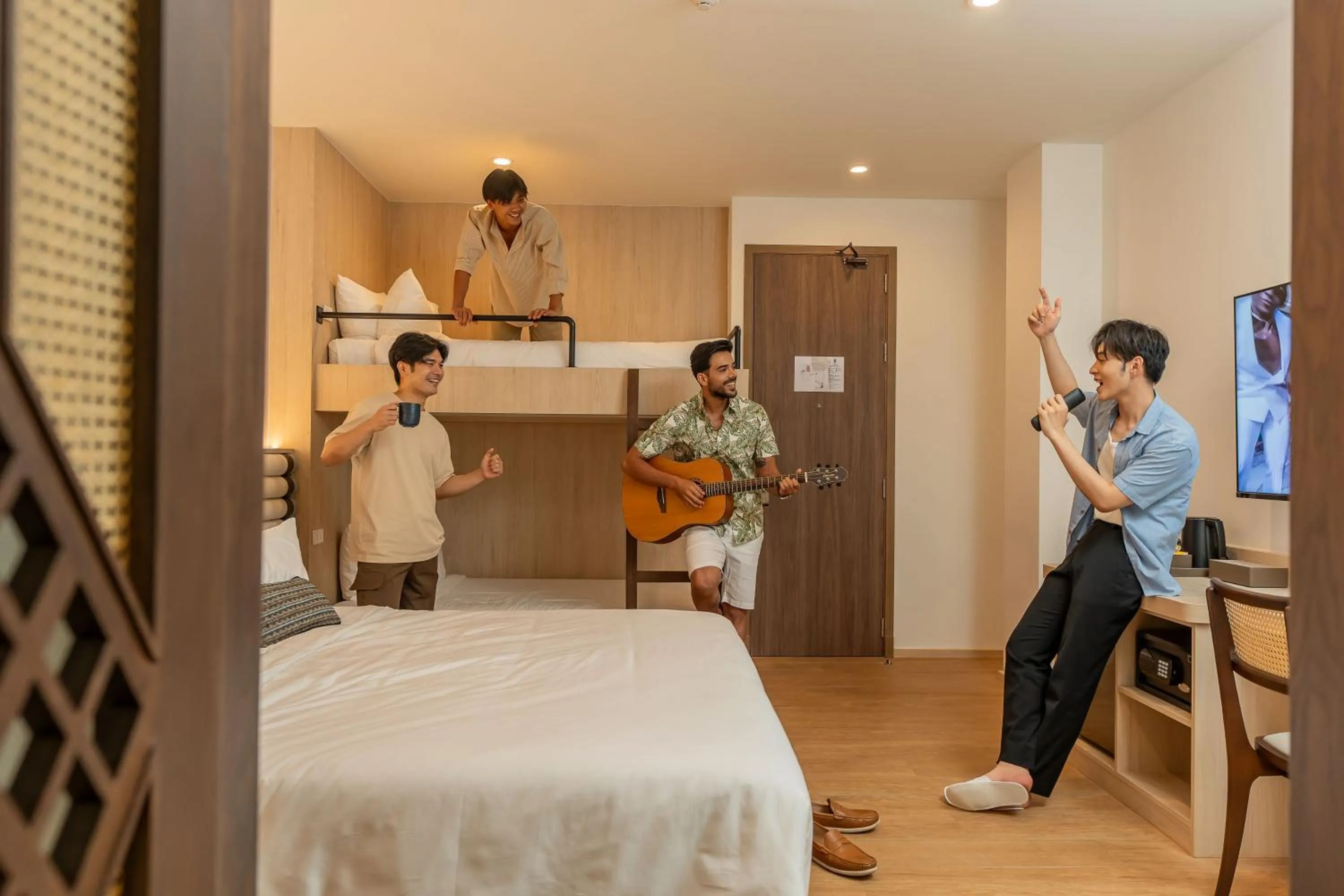 Bed in Pranakorn Heritage Hotel