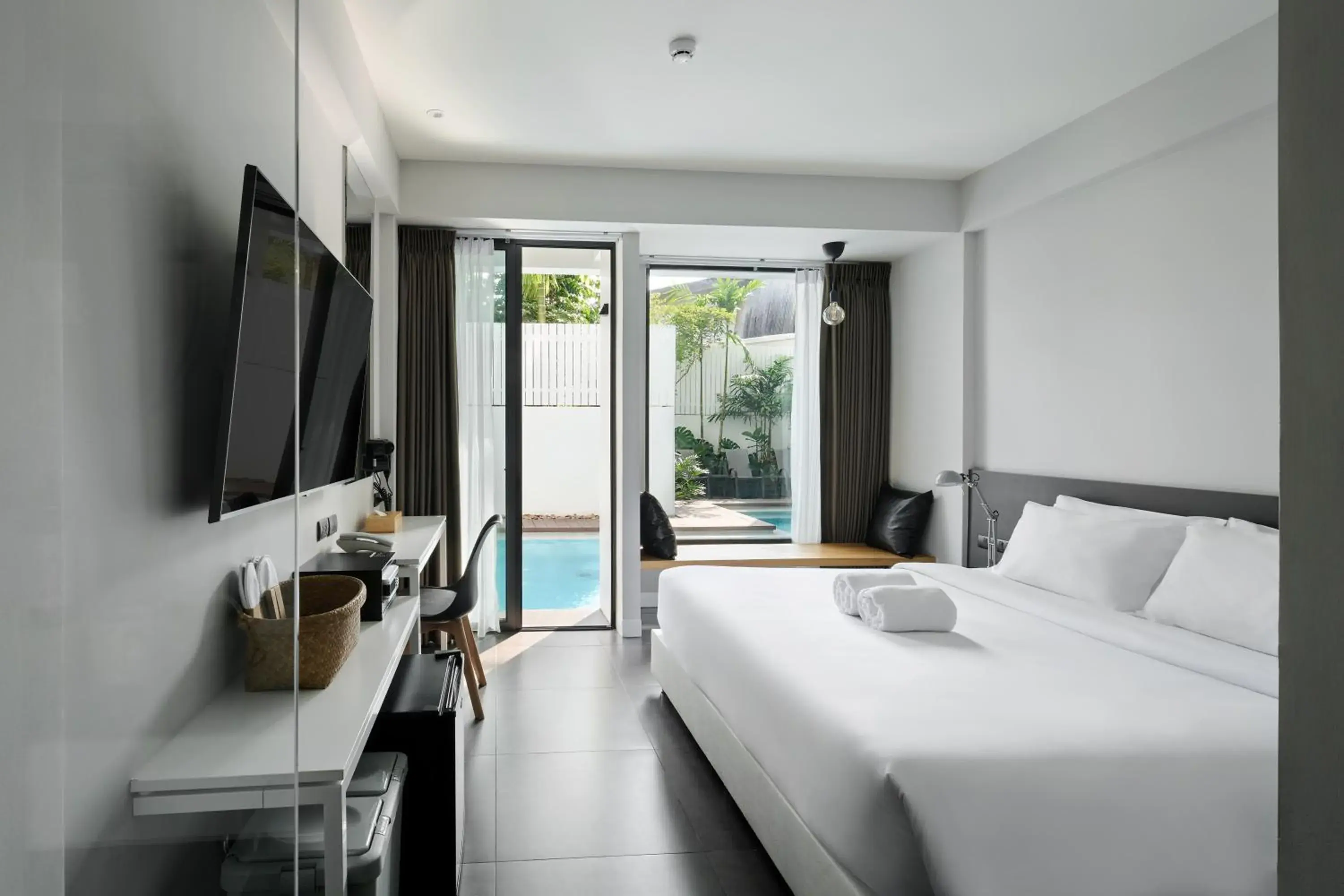 Double Room- Pool Access in POR Arak Double Room- Pool Access in POR Arak