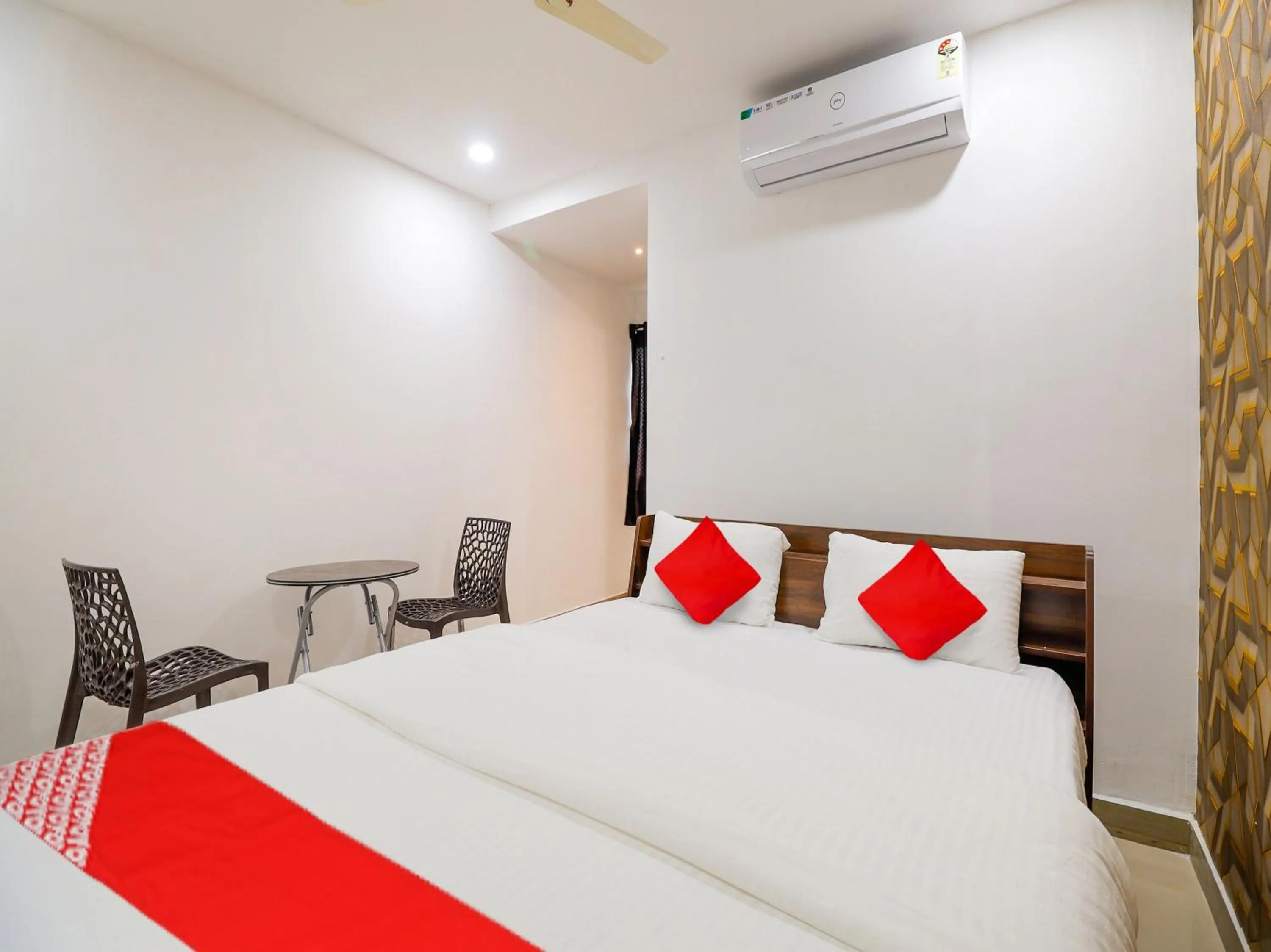 Bedroom, Bed in Hotel O Kompally Residency