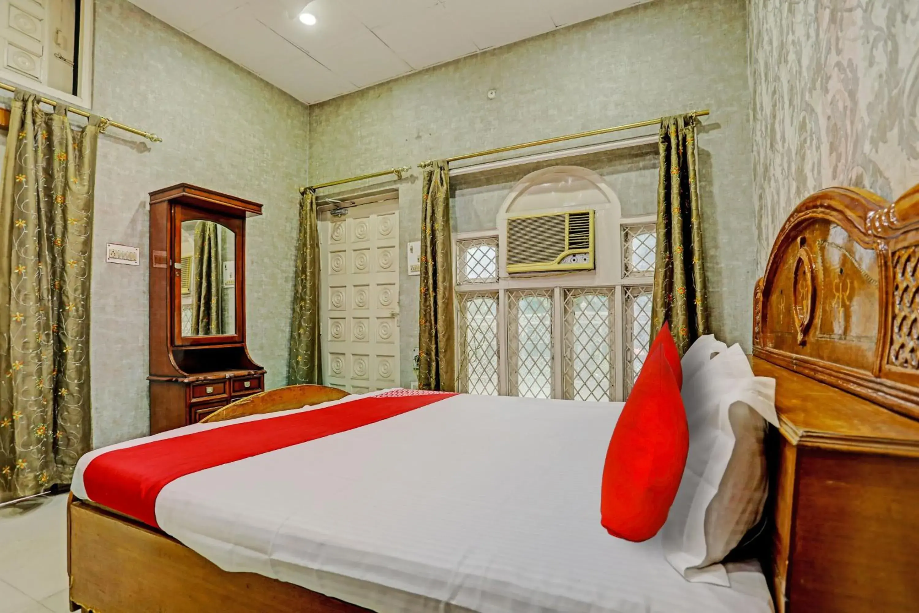 Bedroom, Bed in OYO Flagship Rathour Palace Bedroom, Bed in OYO Flagship Rathour Palace