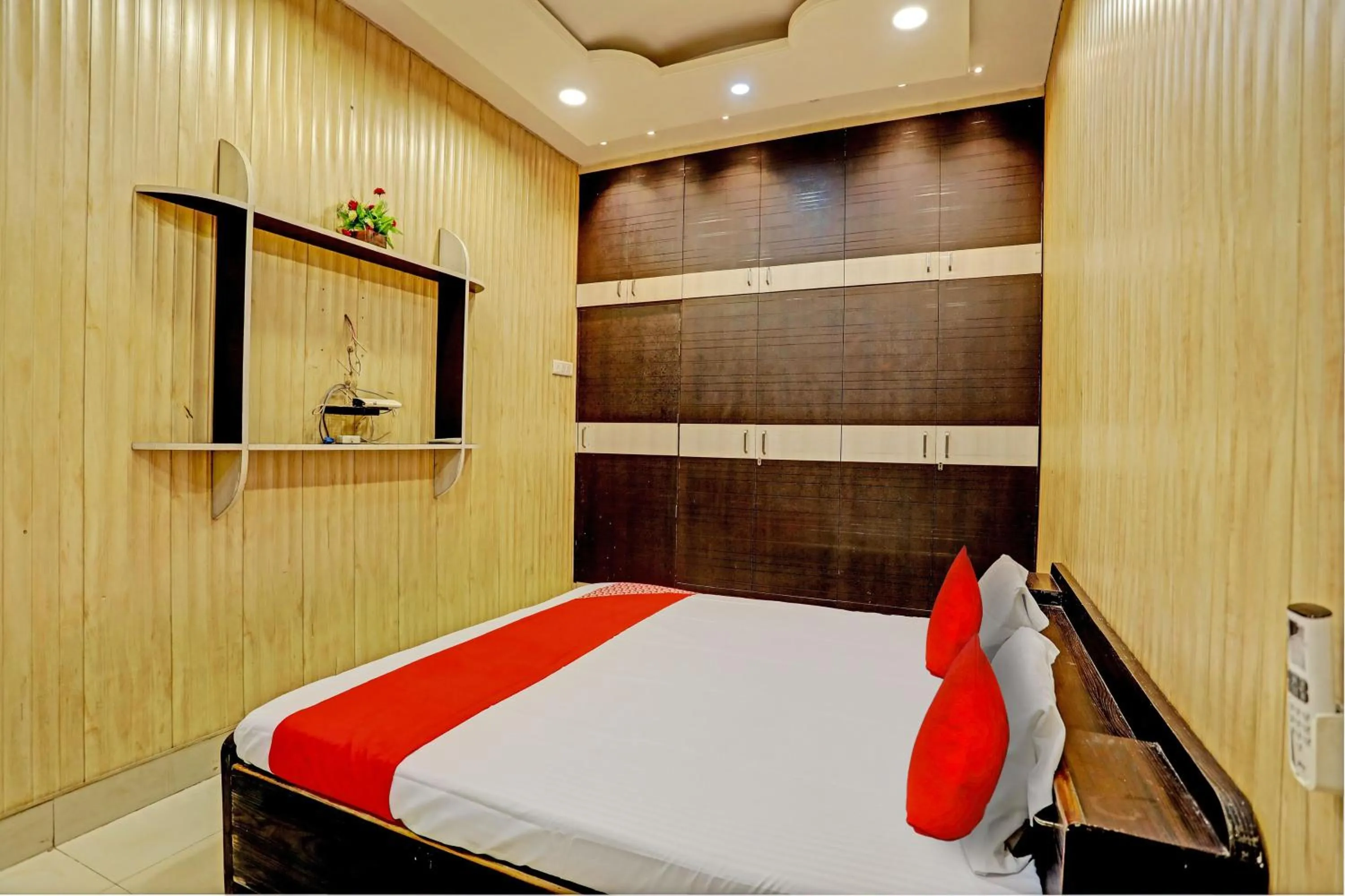 Bedroom in OYO Flagship Rathour Palace