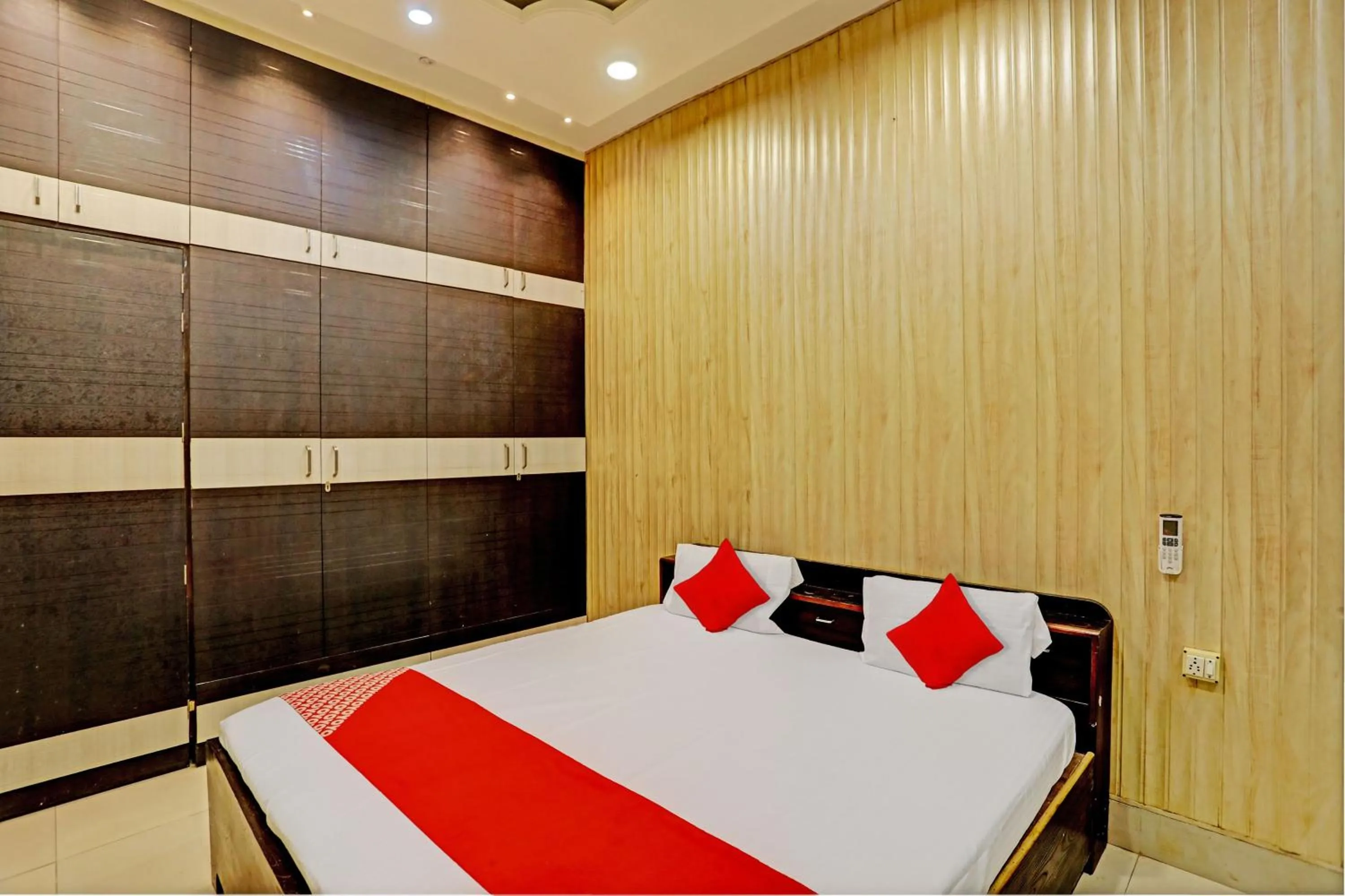 Bedroom in OYO Flagship Rathour Palace