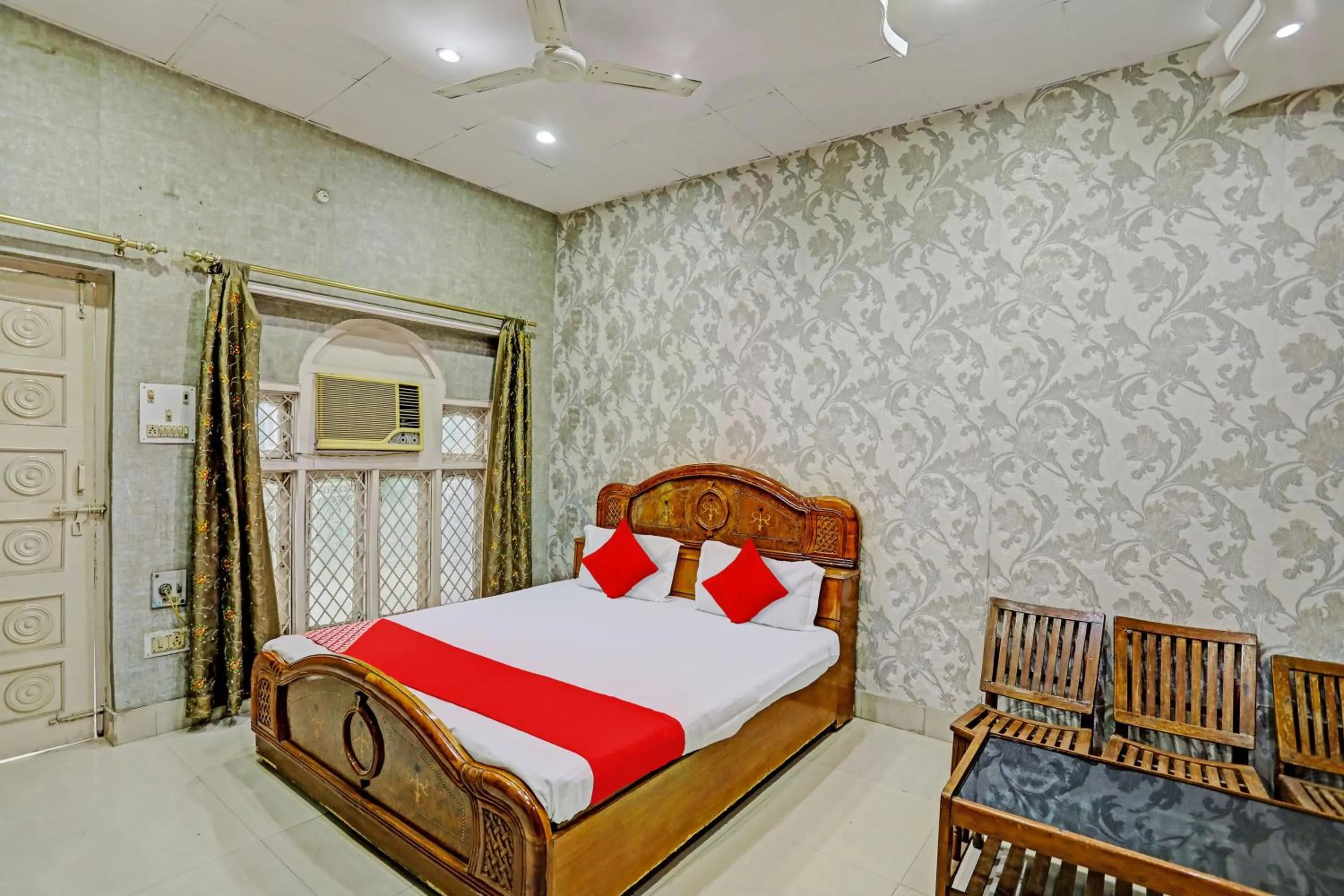 Bedroom, Bed in OYO Flagship Rathour Palace