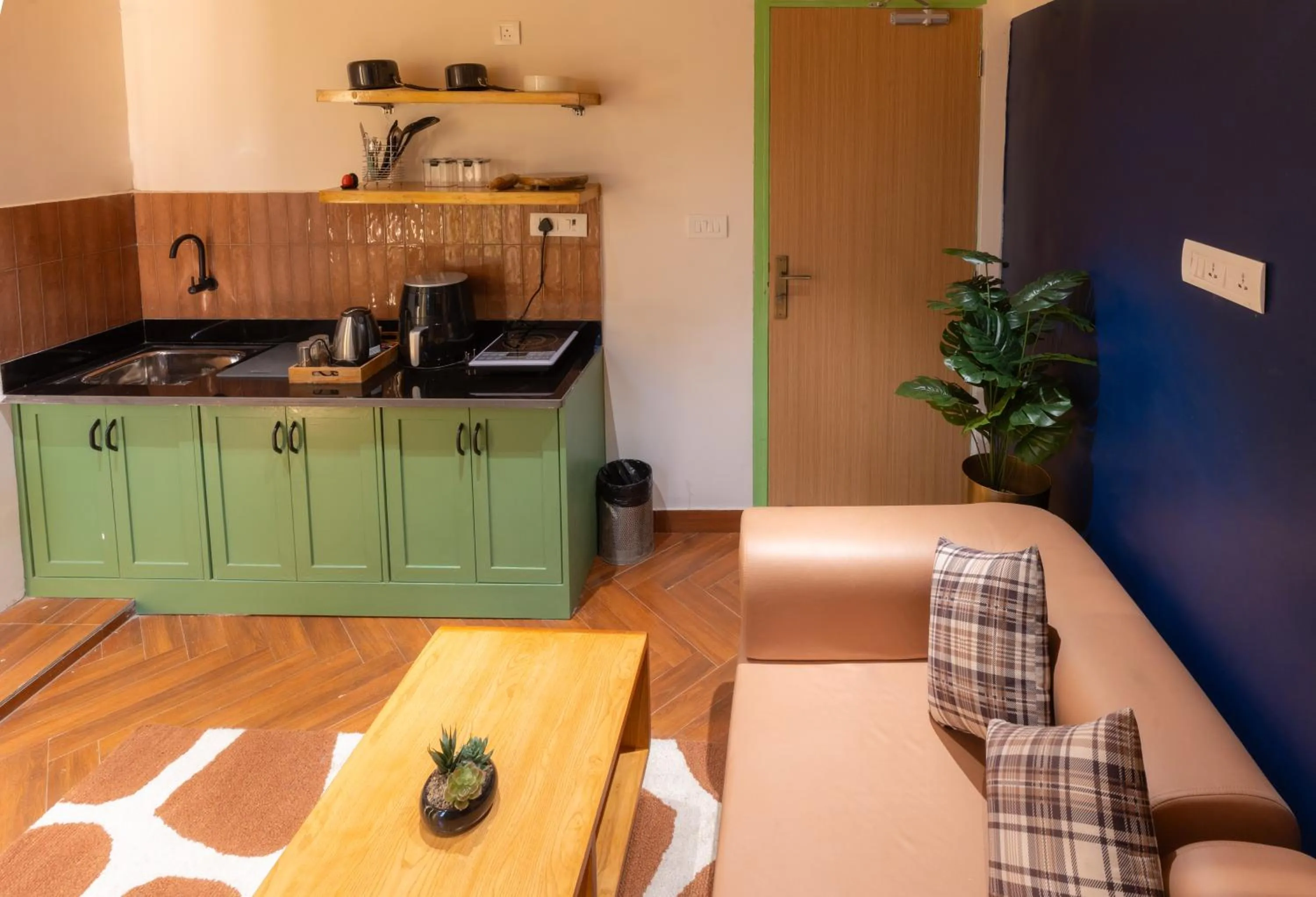 Joey's By The Ganges