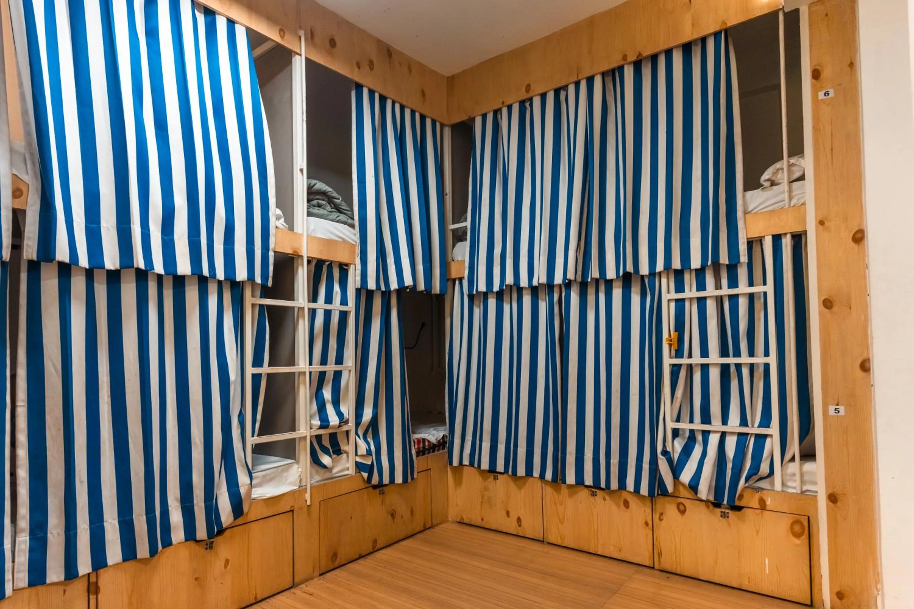 Joey's By The Ganges