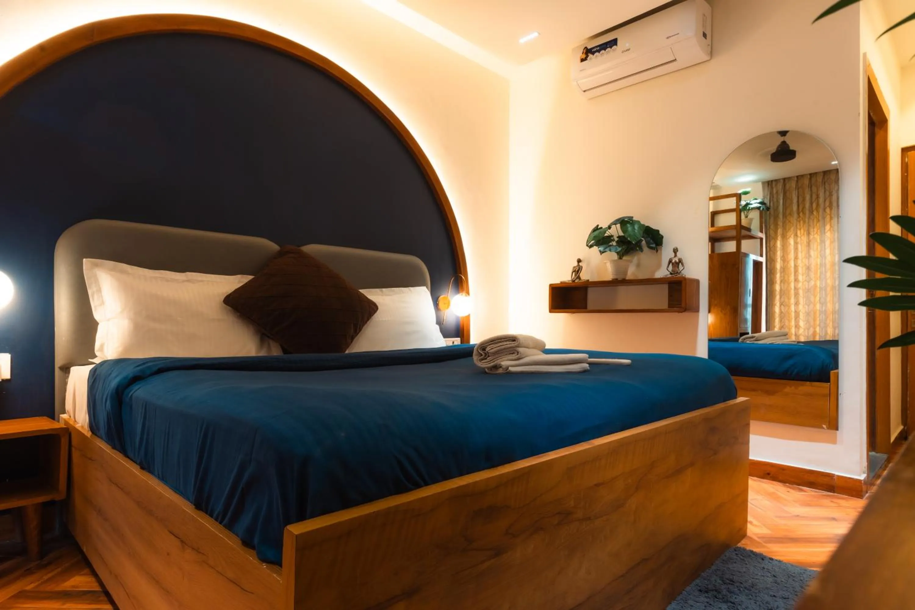 Bed in Joey's By The Ganges