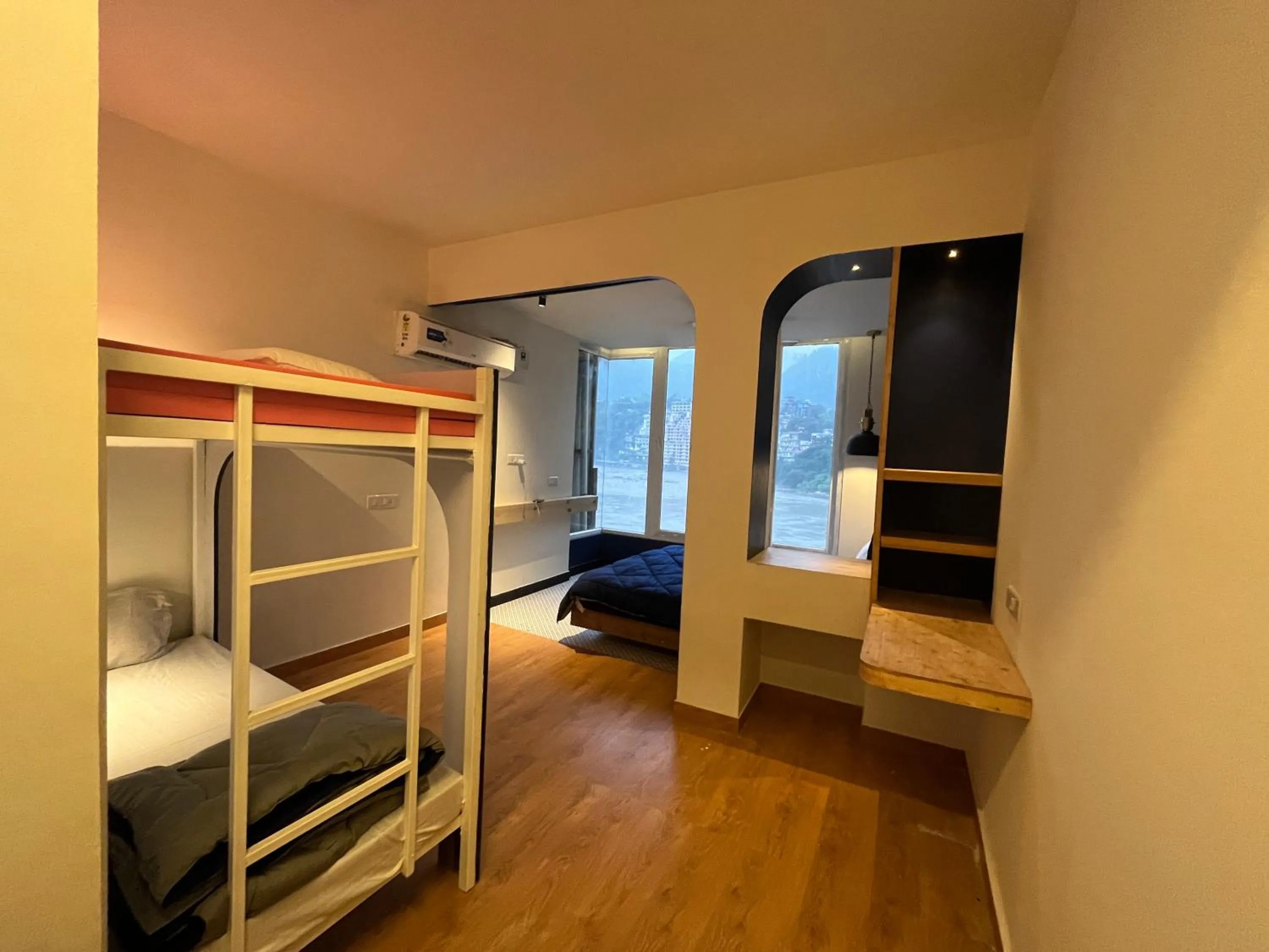 Bed in Joey's By The Ganges