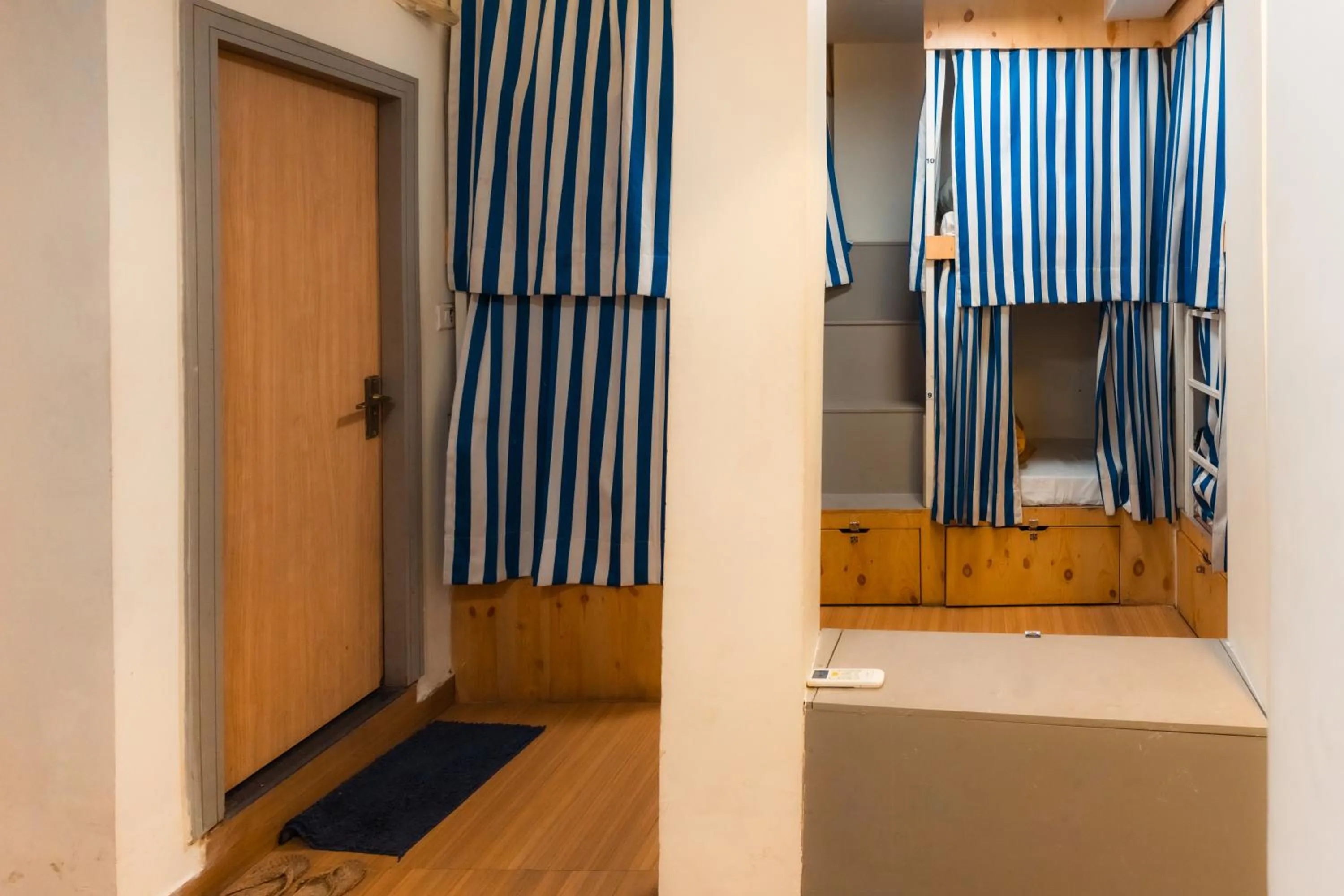 Joey's By The Ganges