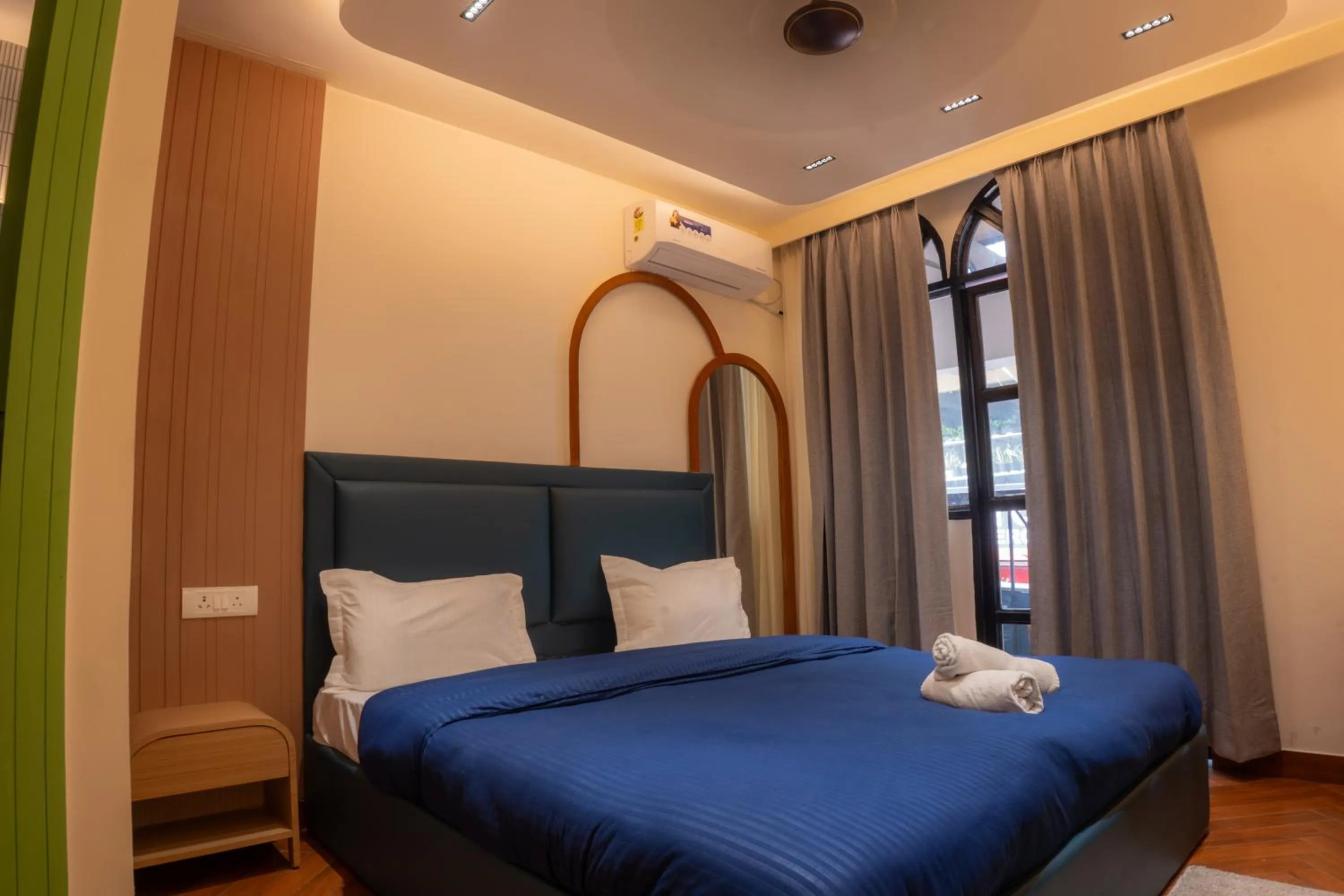 Bed in Joey's By The Ganges