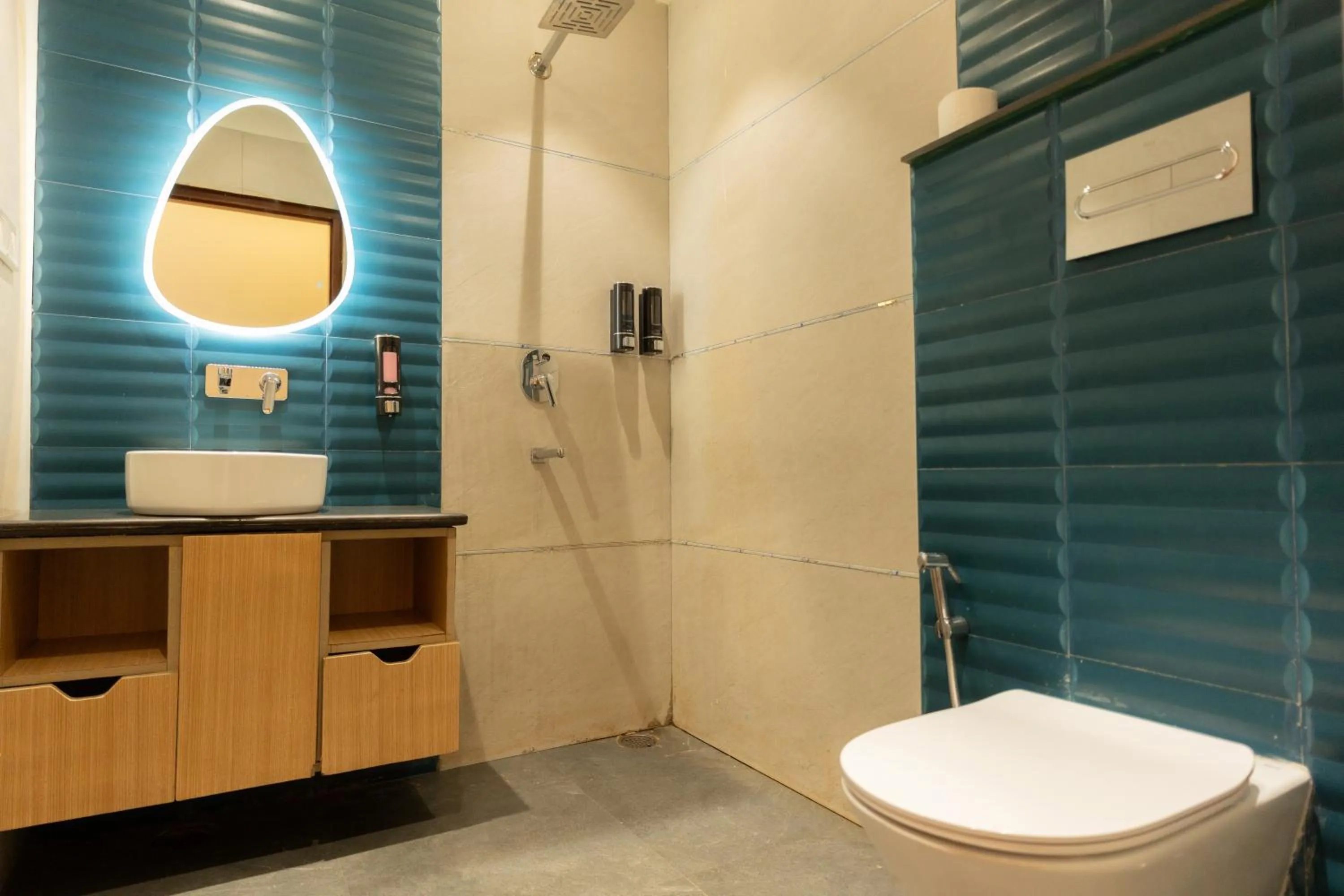 Joey's By The Ganges