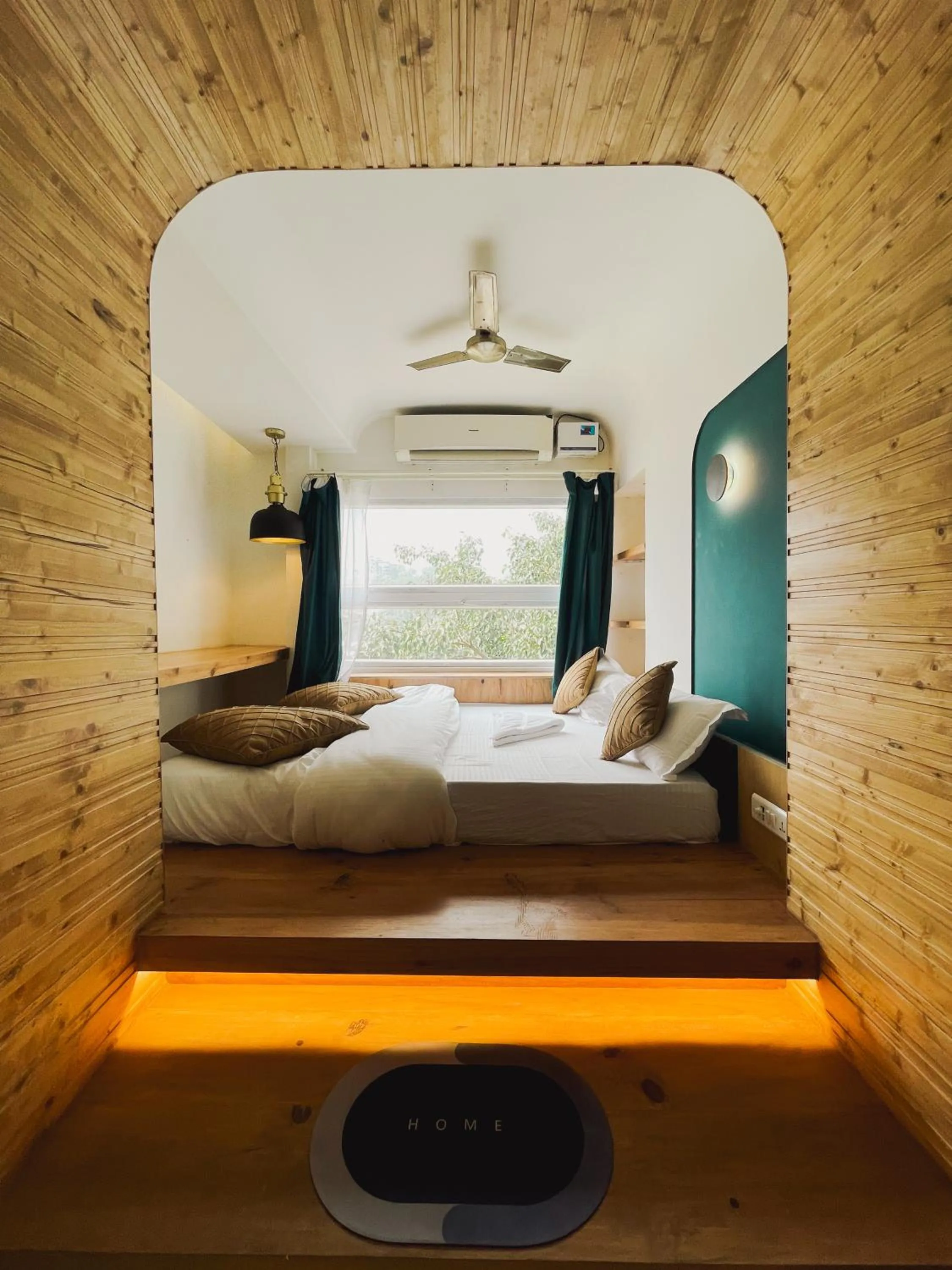 Bed in Joey's By The Ganges