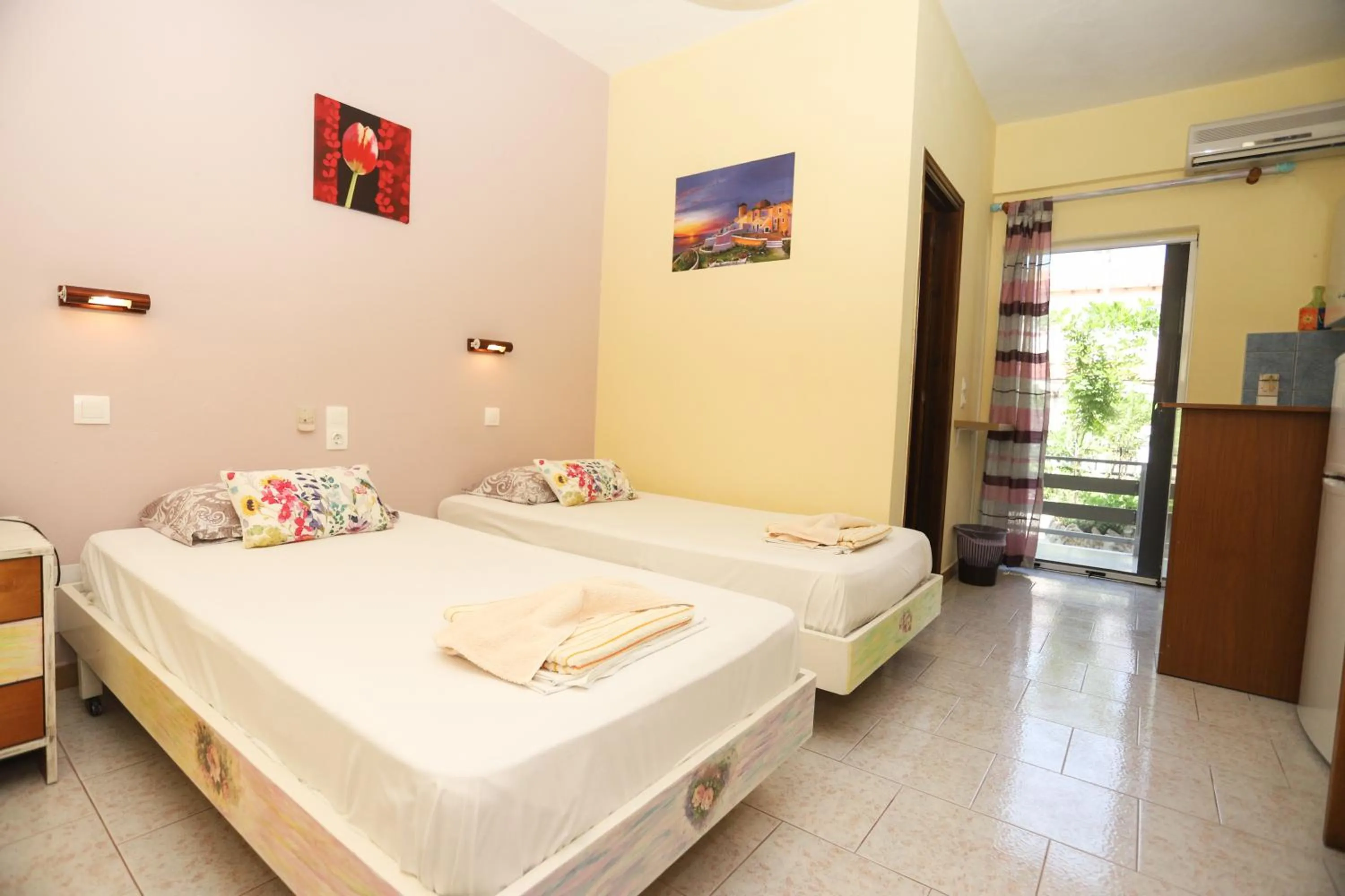 Bedroom, Bed in Villa Dream Garden