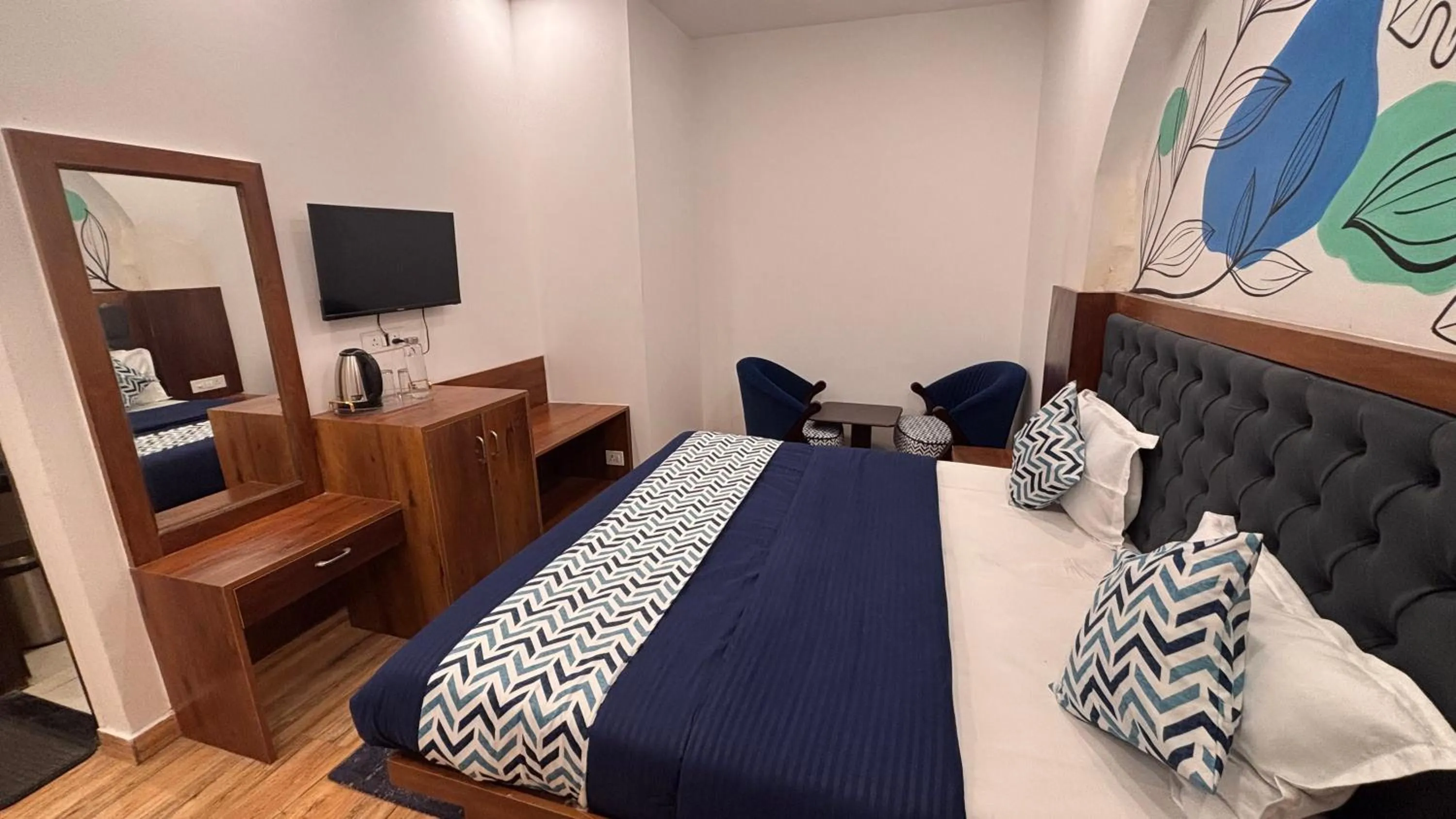 Bed in Shalom Backpackers Mussoorie