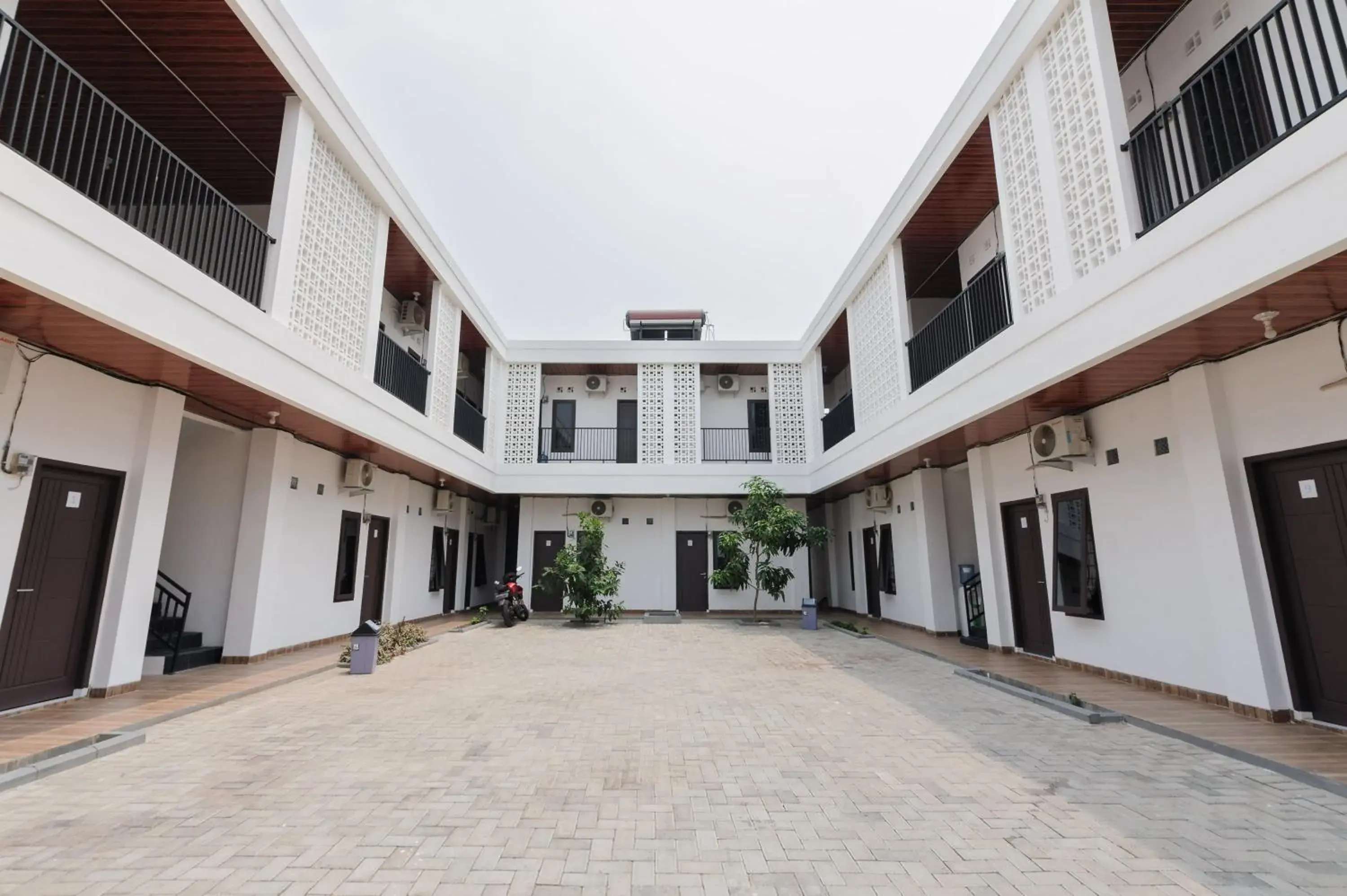 Property building in RedDoorz Plus Syariah near Mall Boemi Kedaton Lampung Property building in RedDoorz Plus Syariah near Mall Boemi Kedaton Lampung