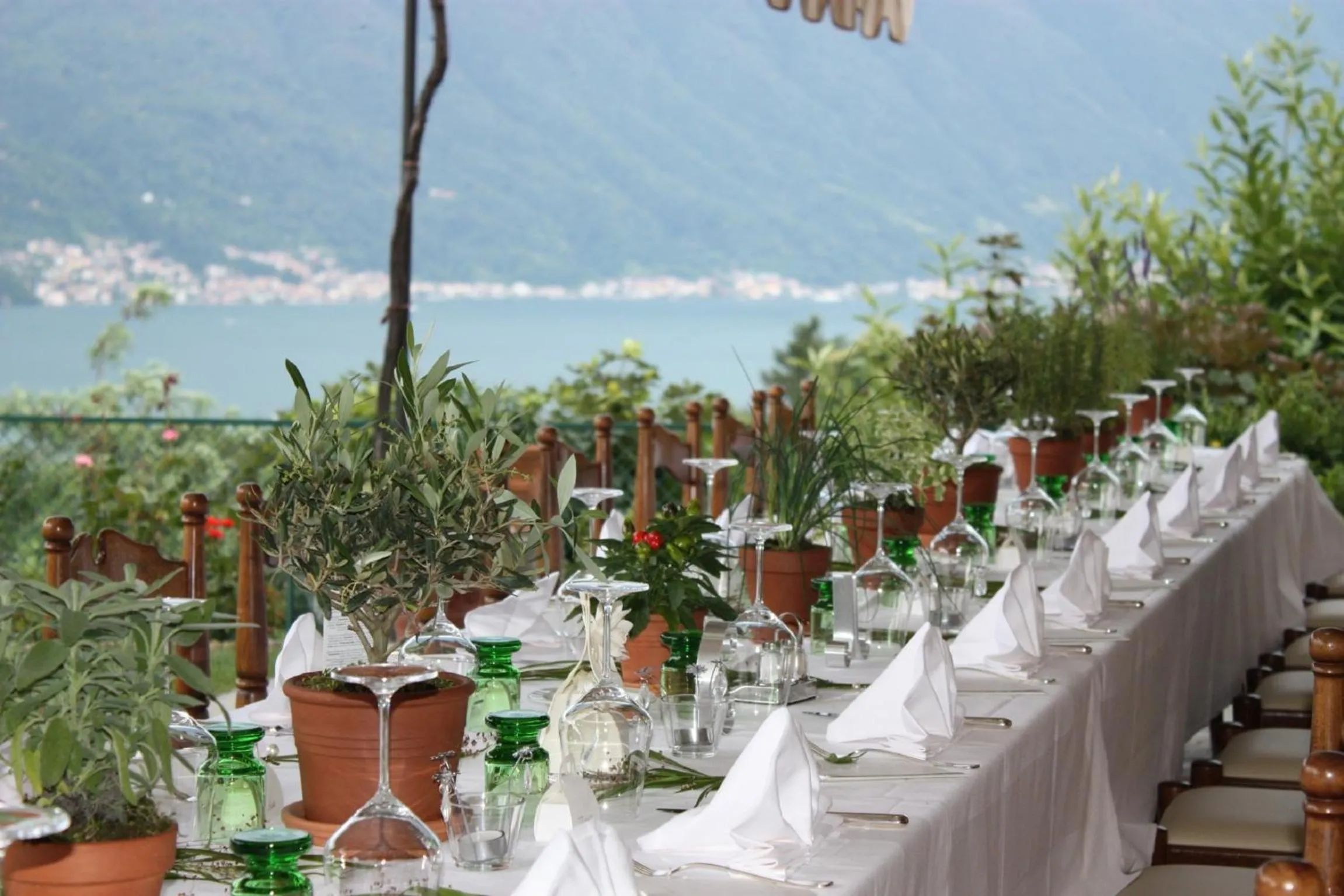 Restaurant/places to eat in Albergo Rusall