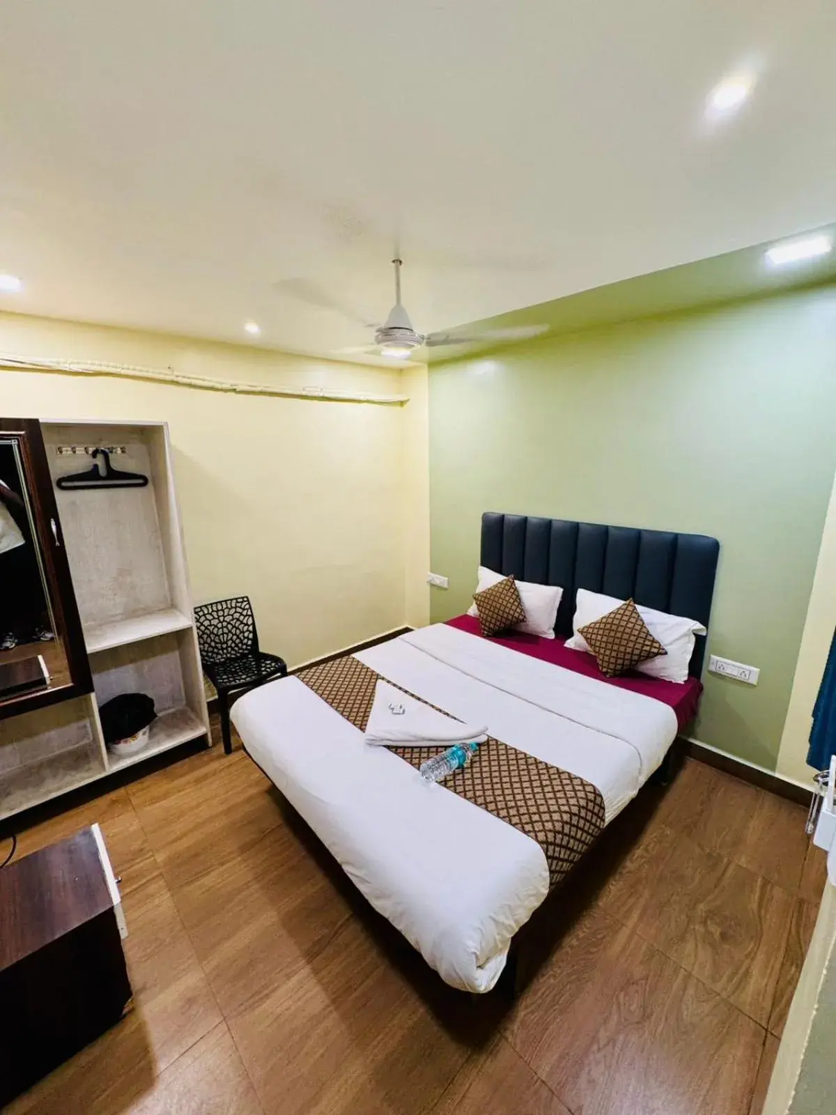 Deluxe Double Room in David Residency Deluxe Double Room in David Residency