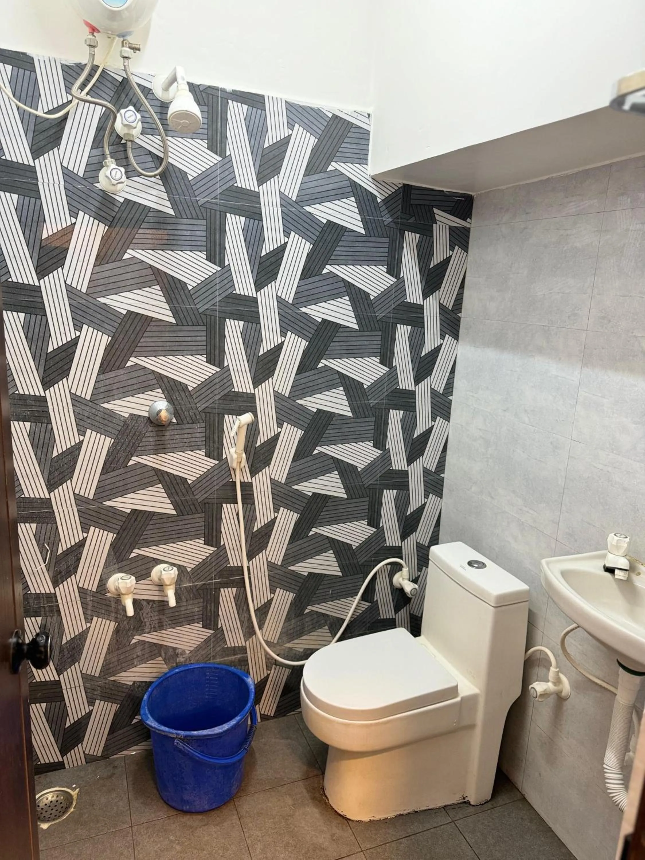 Bathroom in David Residency