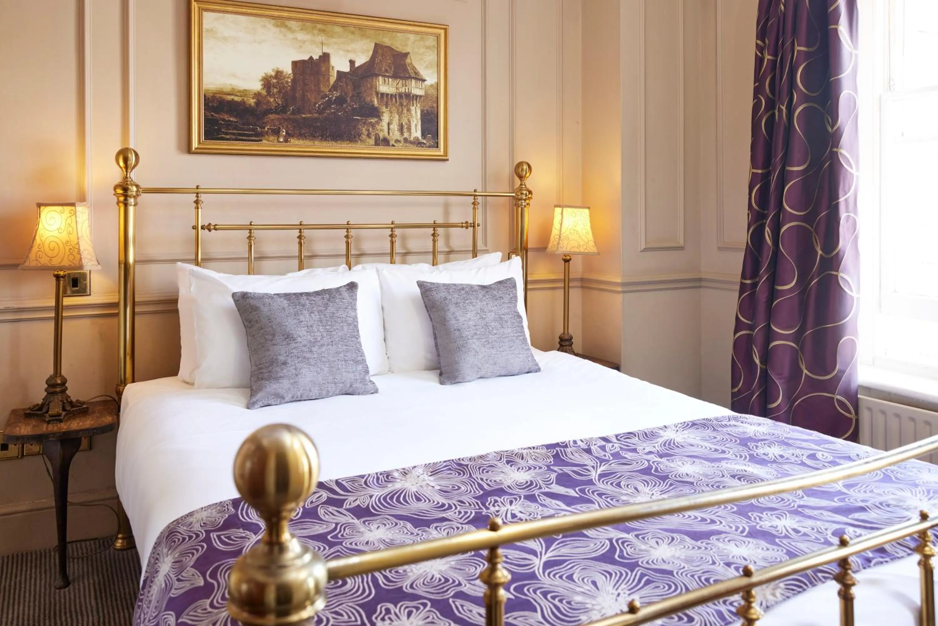 Bedroom, Bed in Fountain Inn by Greene King Inns