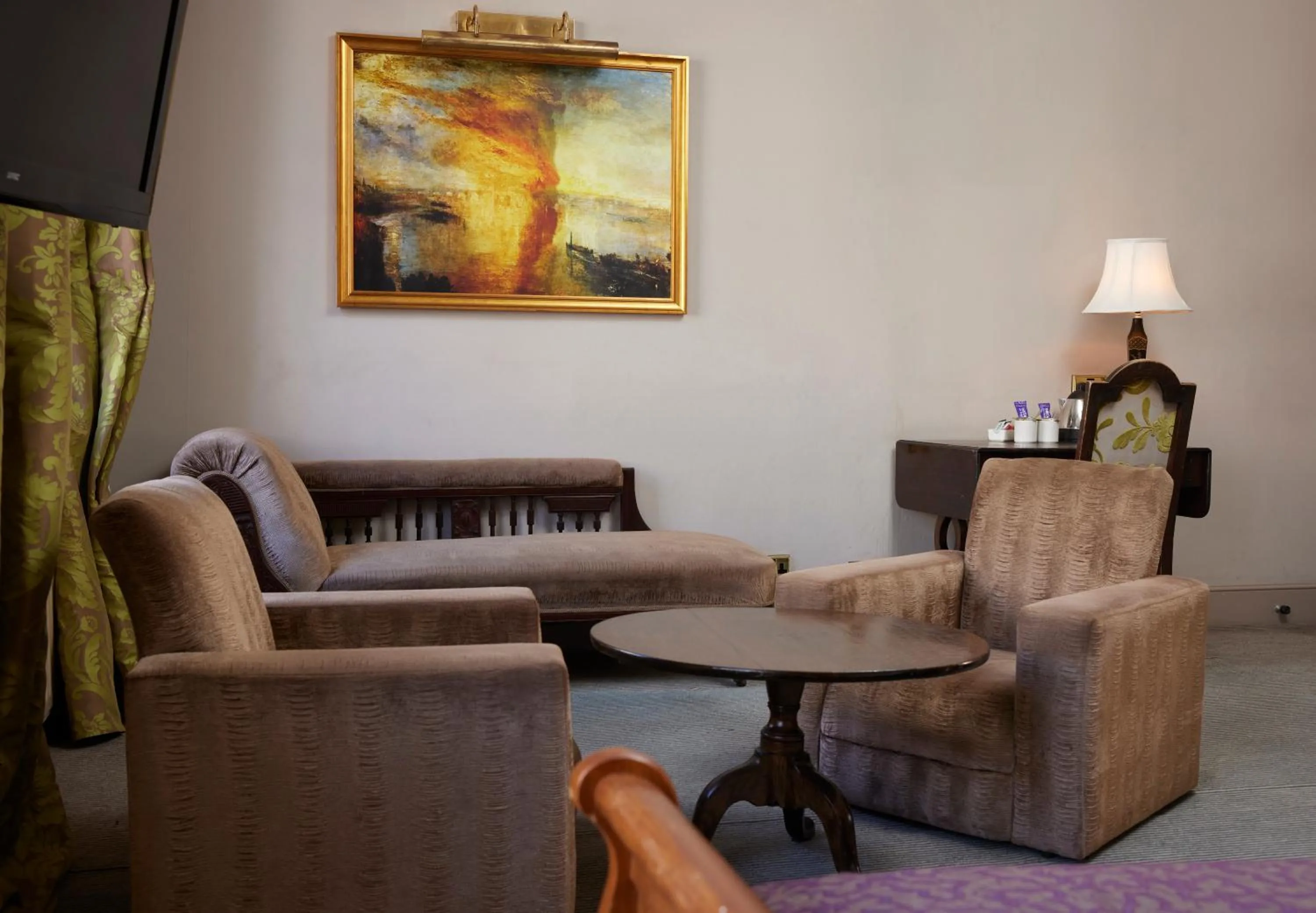 Bedroom in Fountain Inn by Greene King Inns