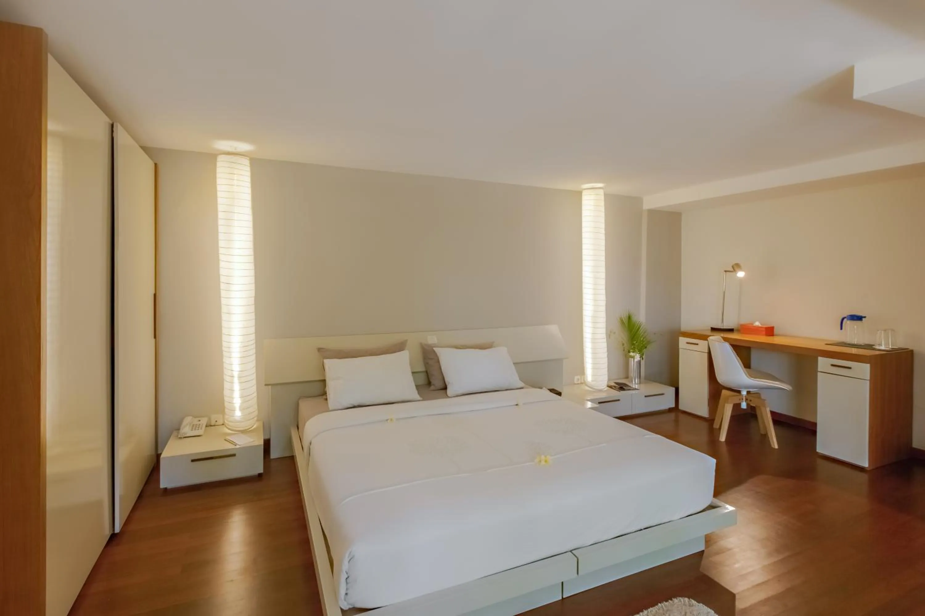 Bedroom, Bed in Petitenget 501