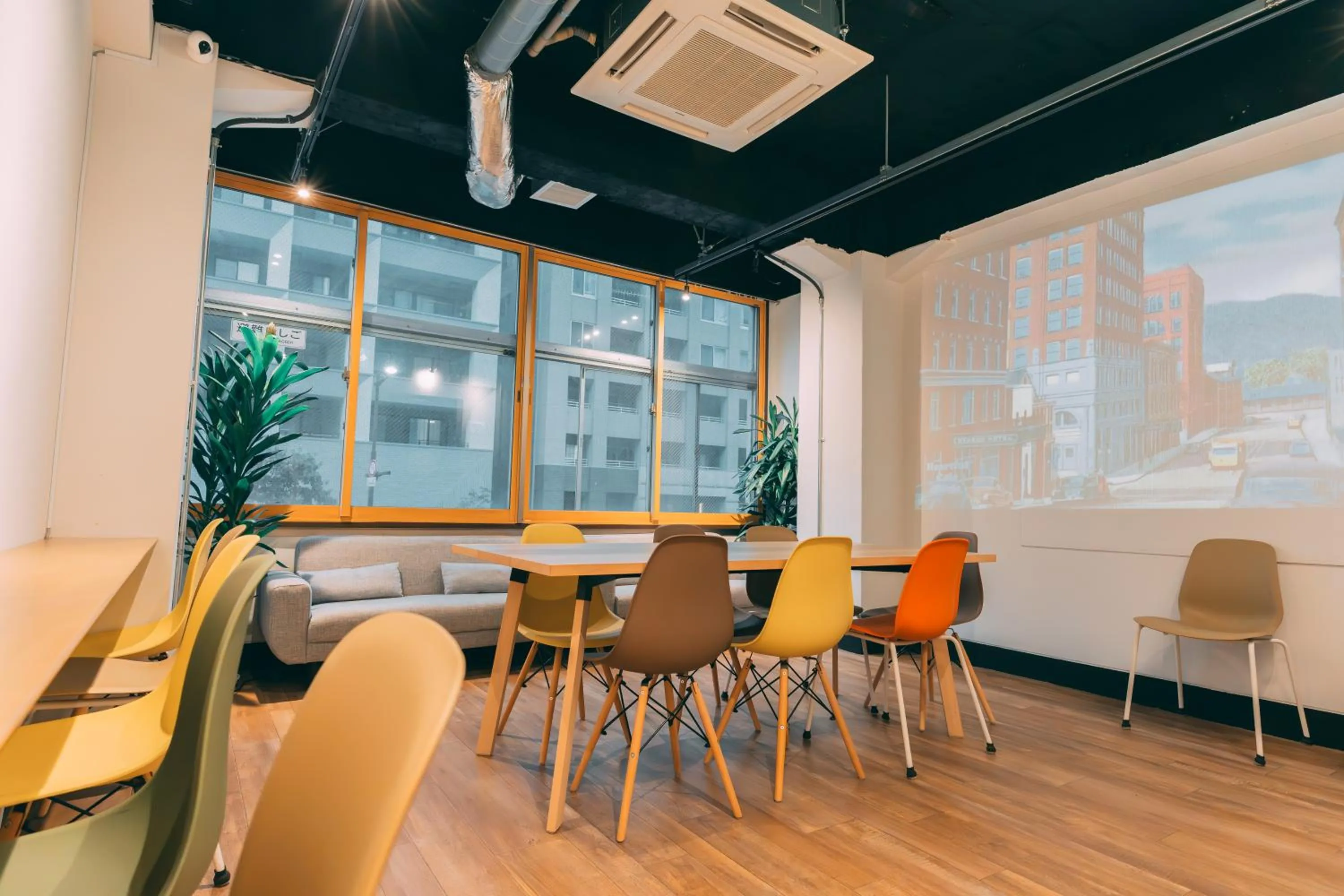 Communal lounge/ TV room in Tokyo Guesthouse HIVE