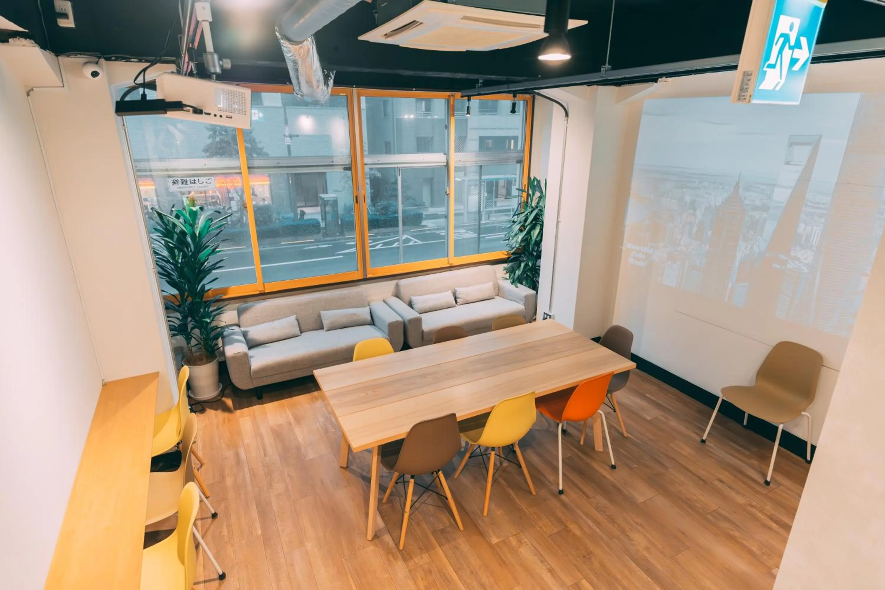 Communal lounge/ TV room in Tokyo Guesthouse HIVE