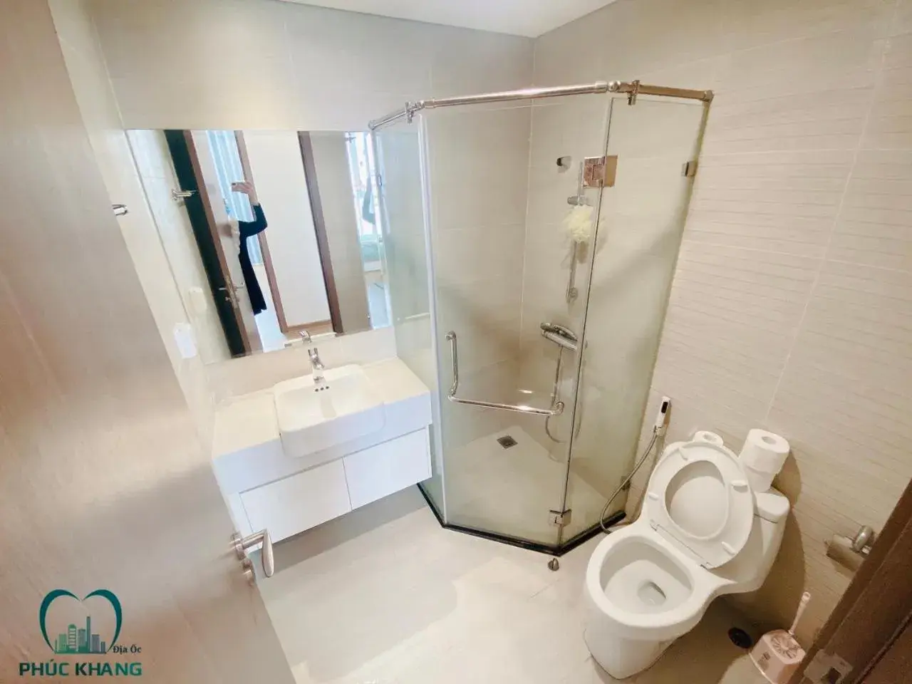 Two-Bedroom Apartment in Vinhomes Skylake NanaHousing Two-Bedroom Apartment in Vinhomes Skylake NanaHousing