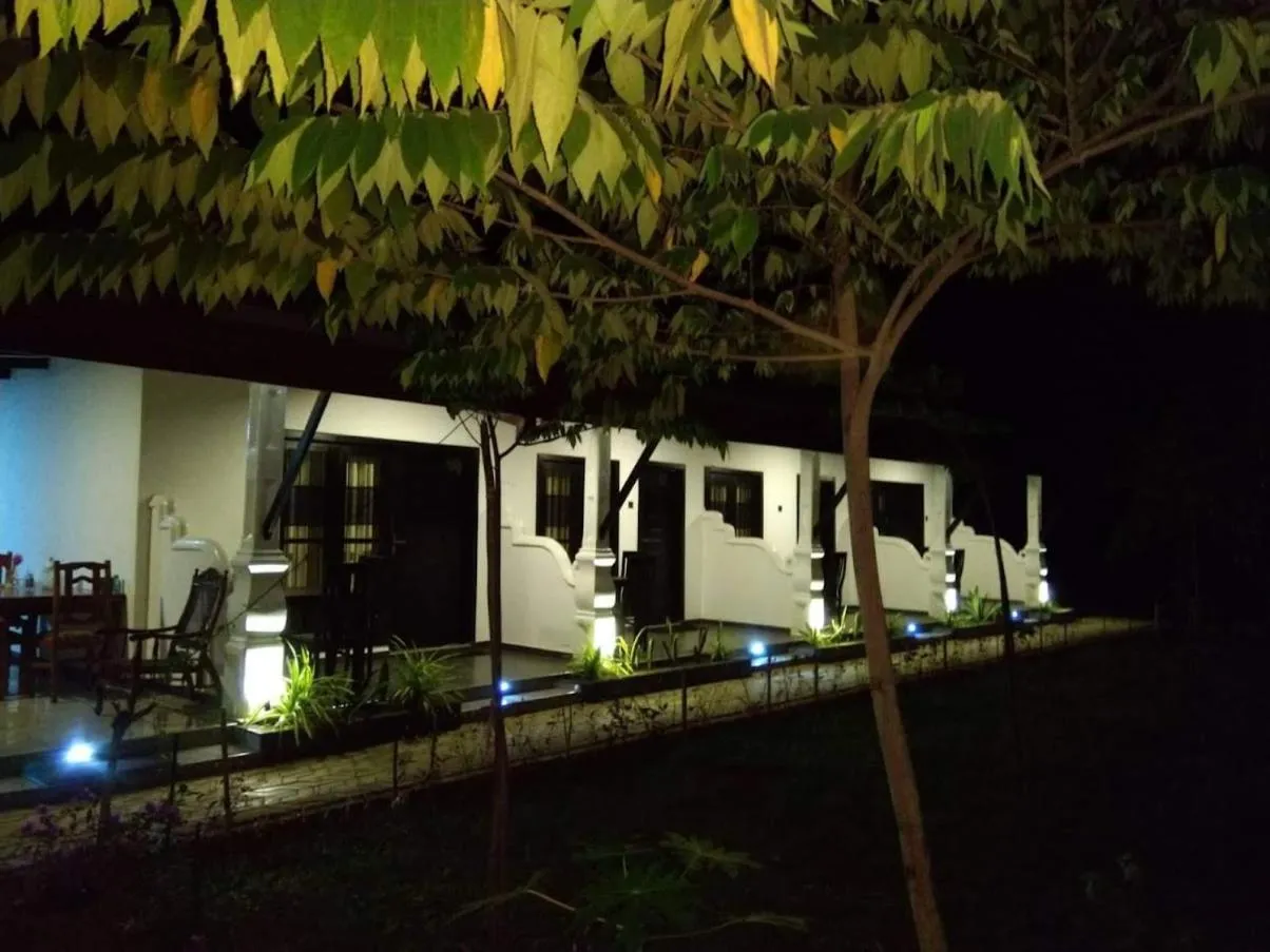 AMRON RESORT SIGIRIYA