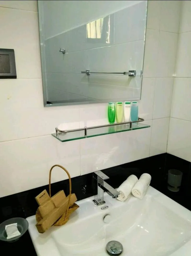 AMRON RESORT SIGIRIYA