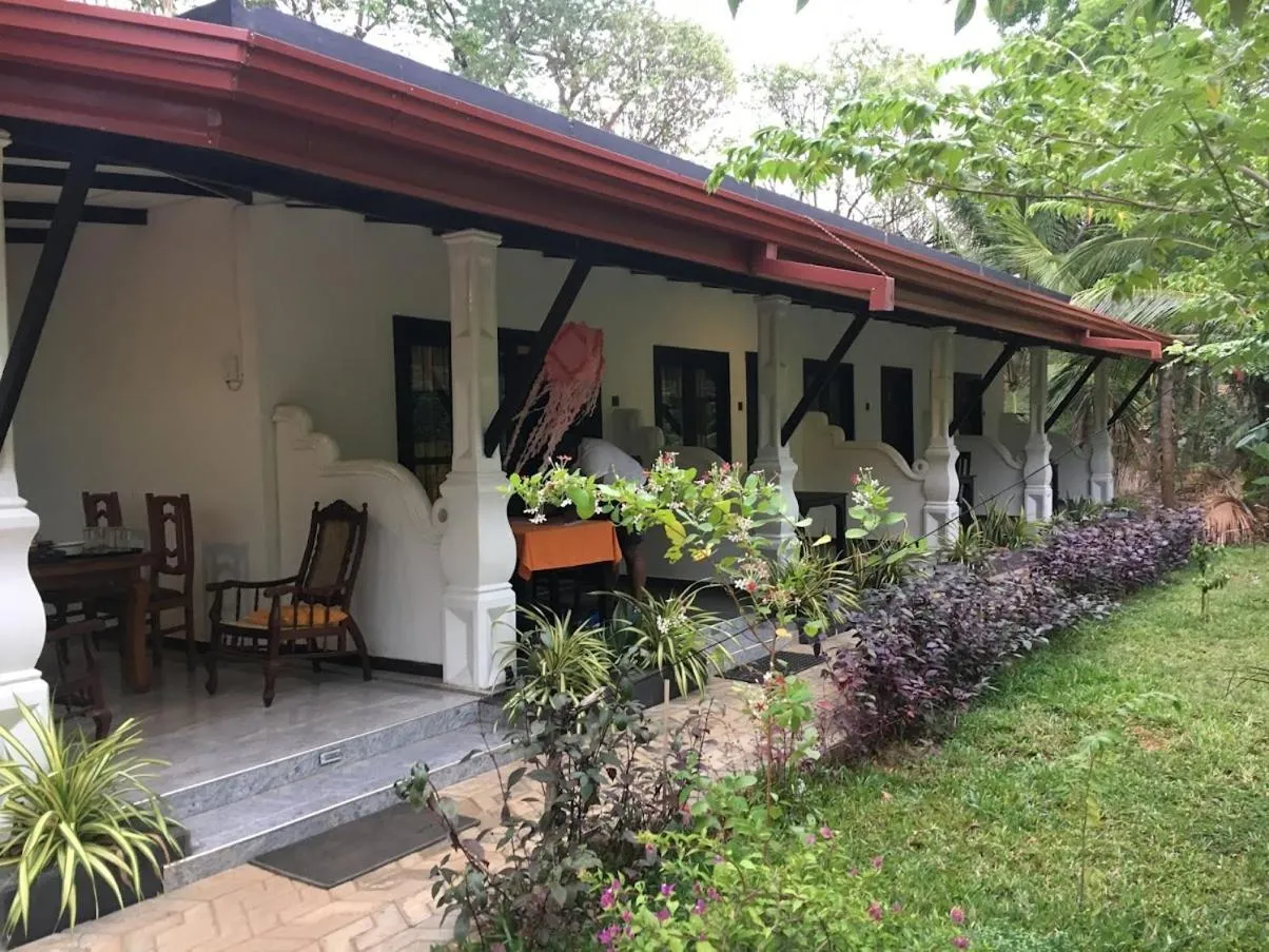 AMRON RESORT SIGIRIYA