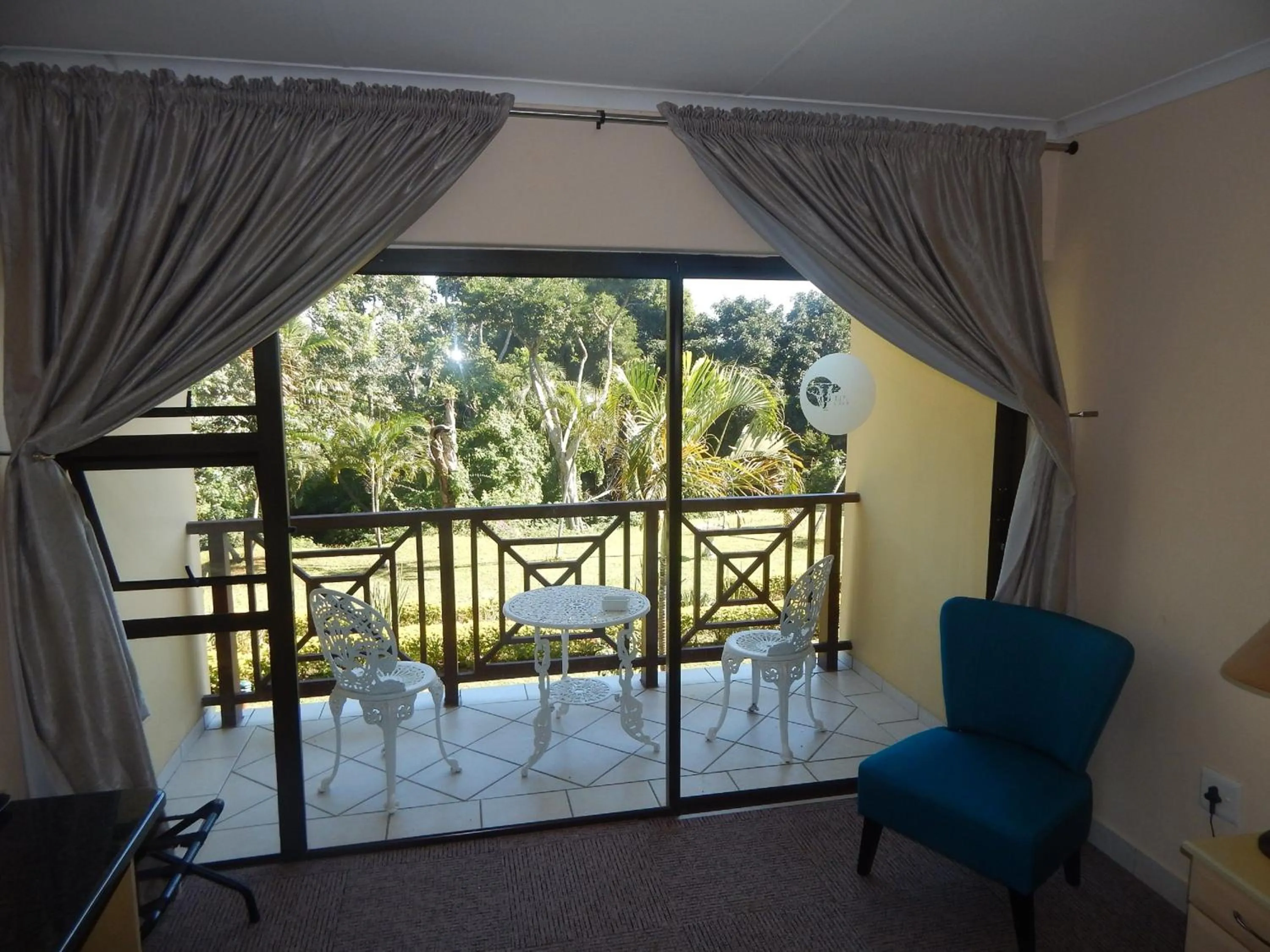 Garden view in Elephant Lake Hotel