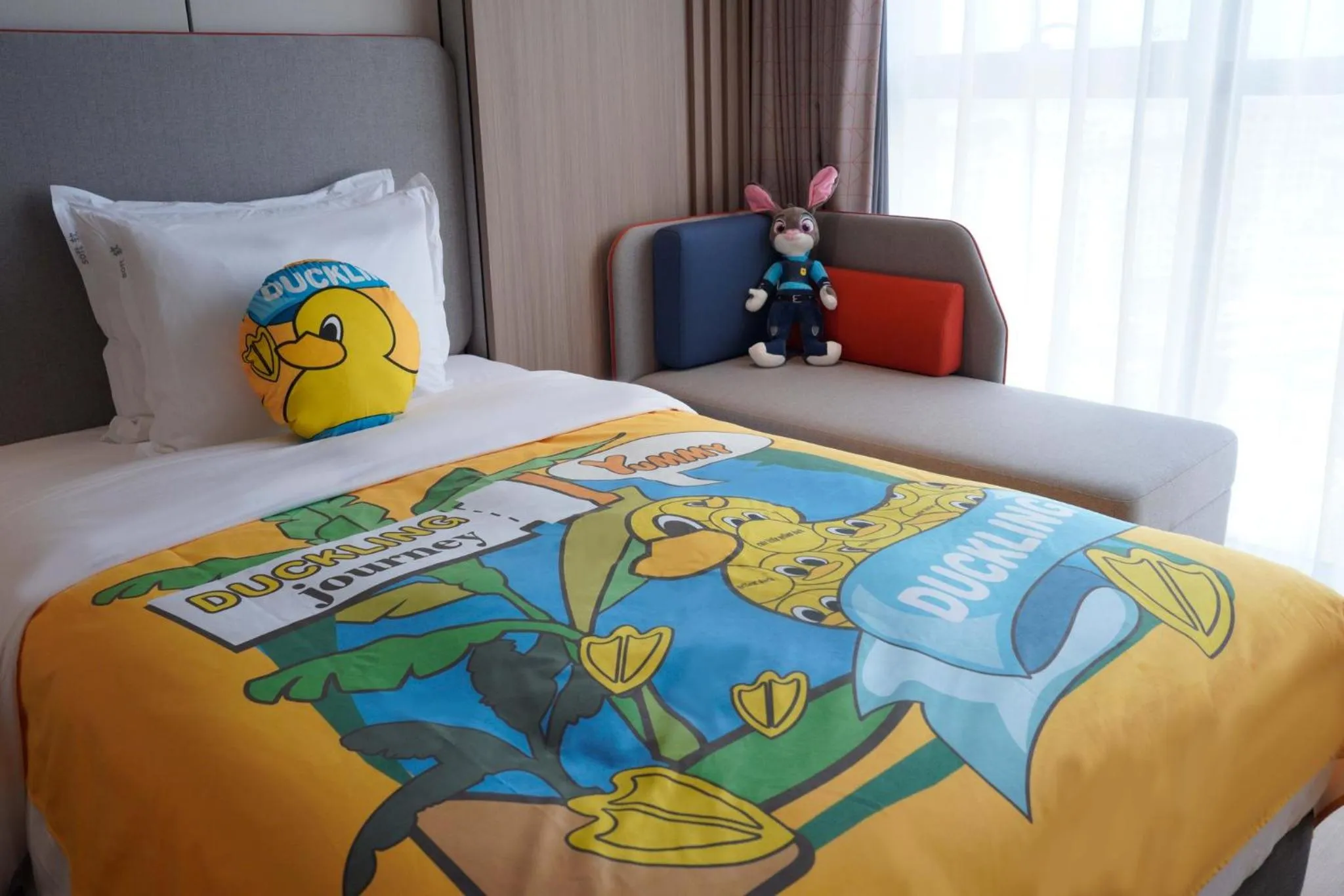 Photo of the whole room, Bed in Holiday Inn Express Shantou Chenghai