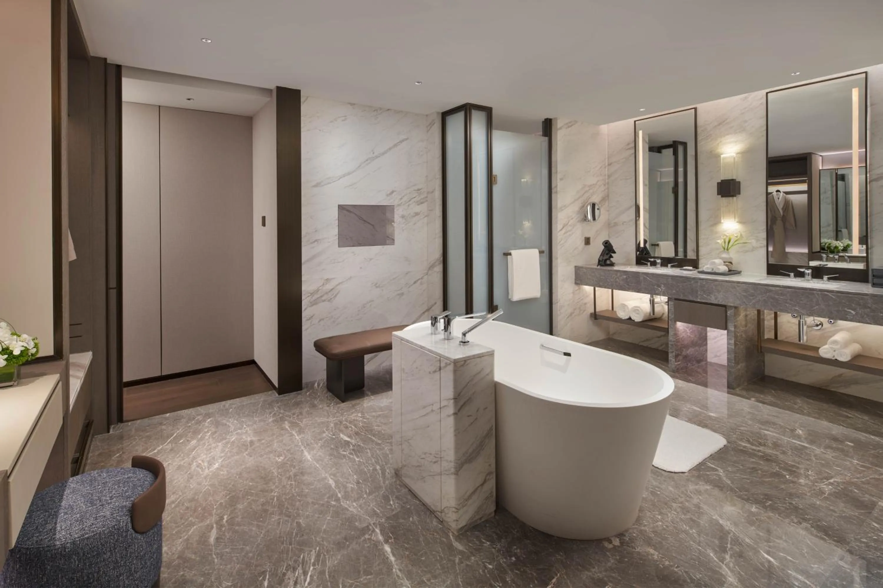 Toilet in InterContinental Hotels Zhengzhou