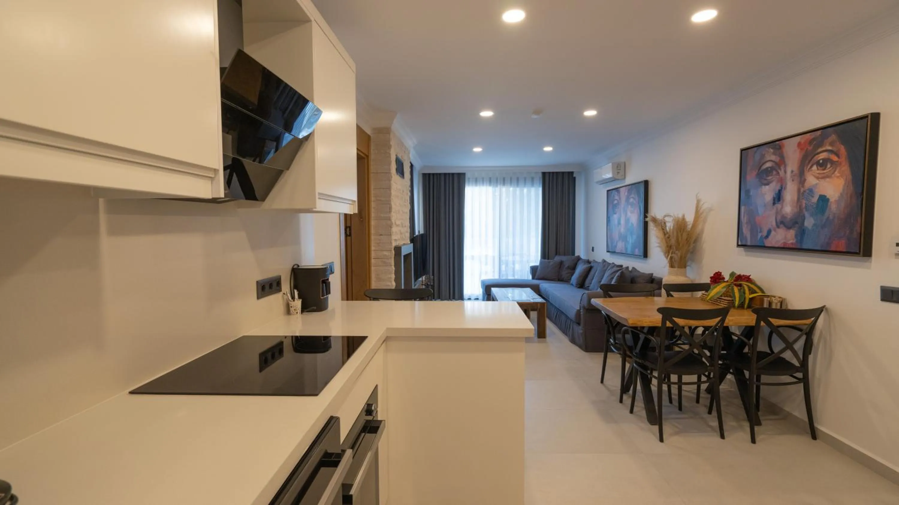 TV and multimedia in Blue Point Hotel Yalikavak