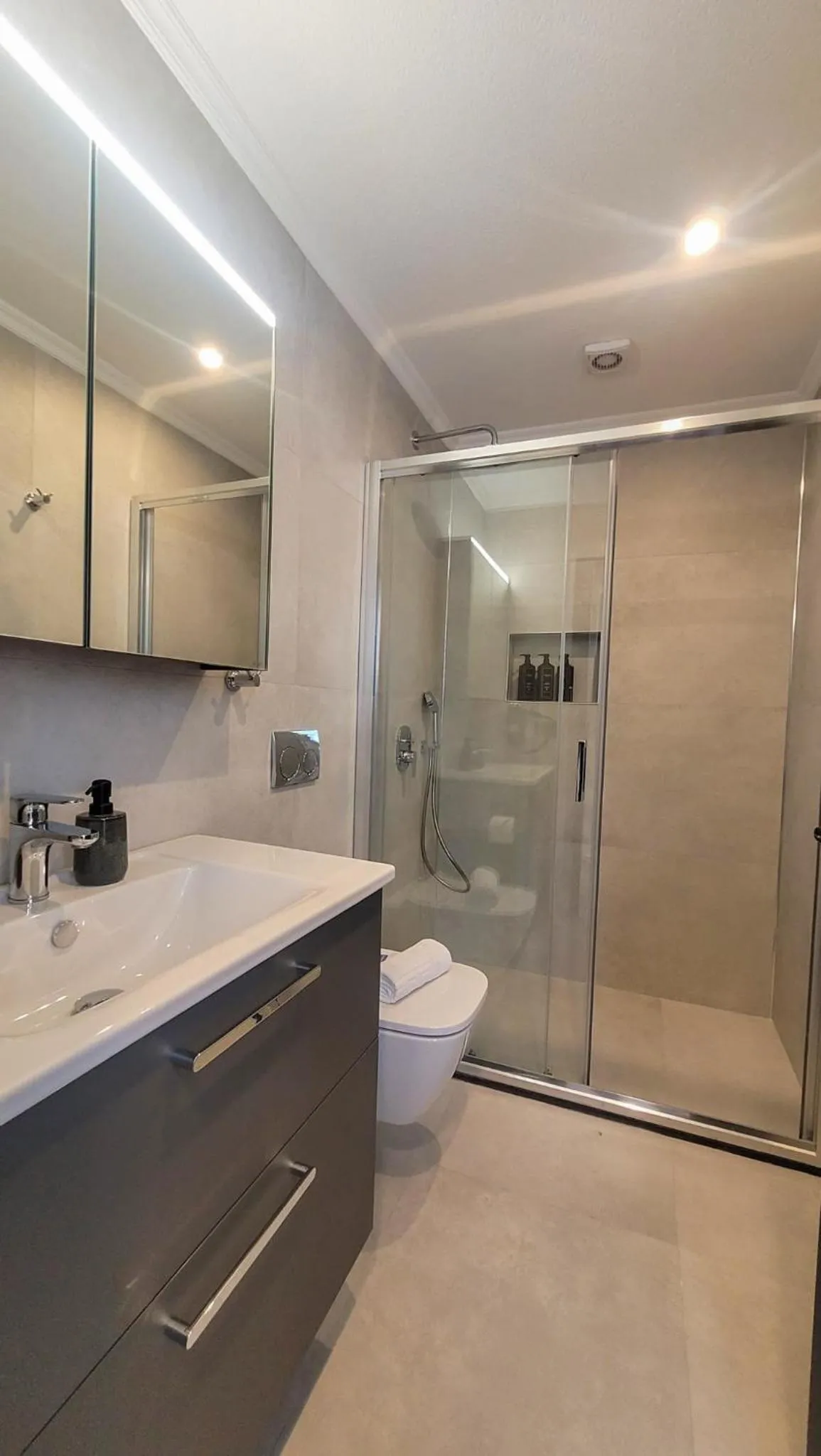 Shower in Blue Point Hotel Yalikavak