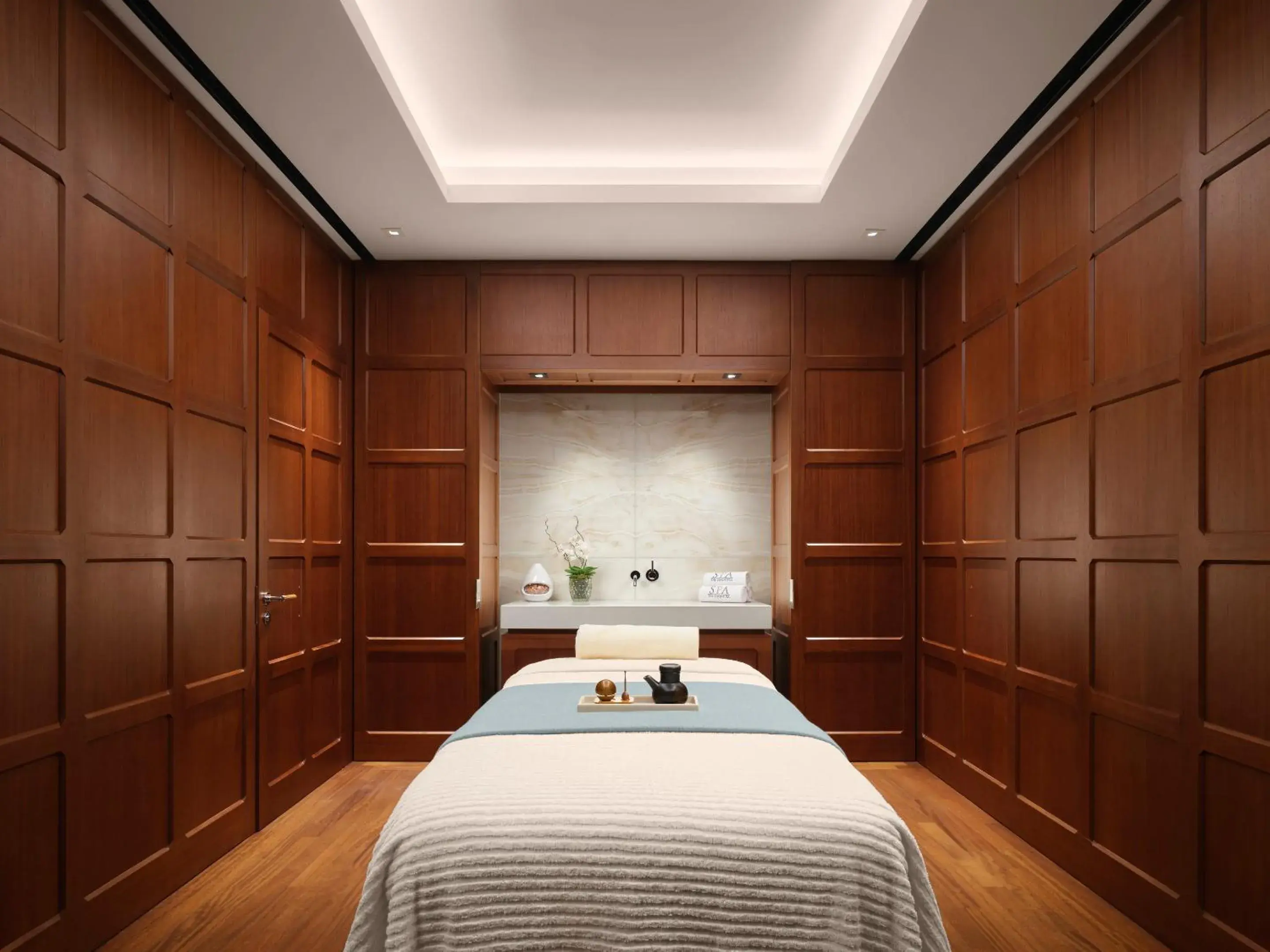 Massage, Bed in The Peninsula London Massage, Bed in The Peninsula London