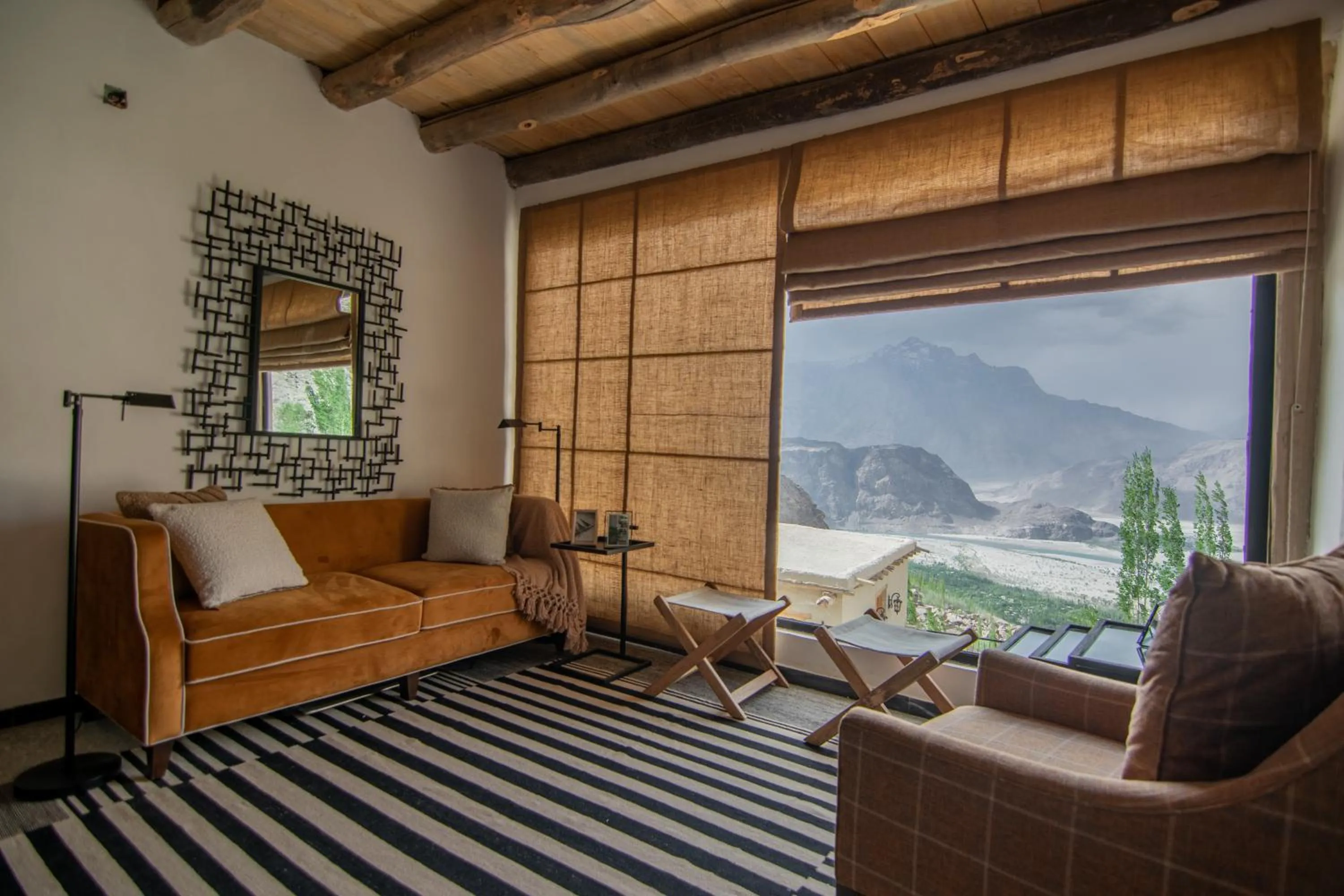 Mountain view in BROQ