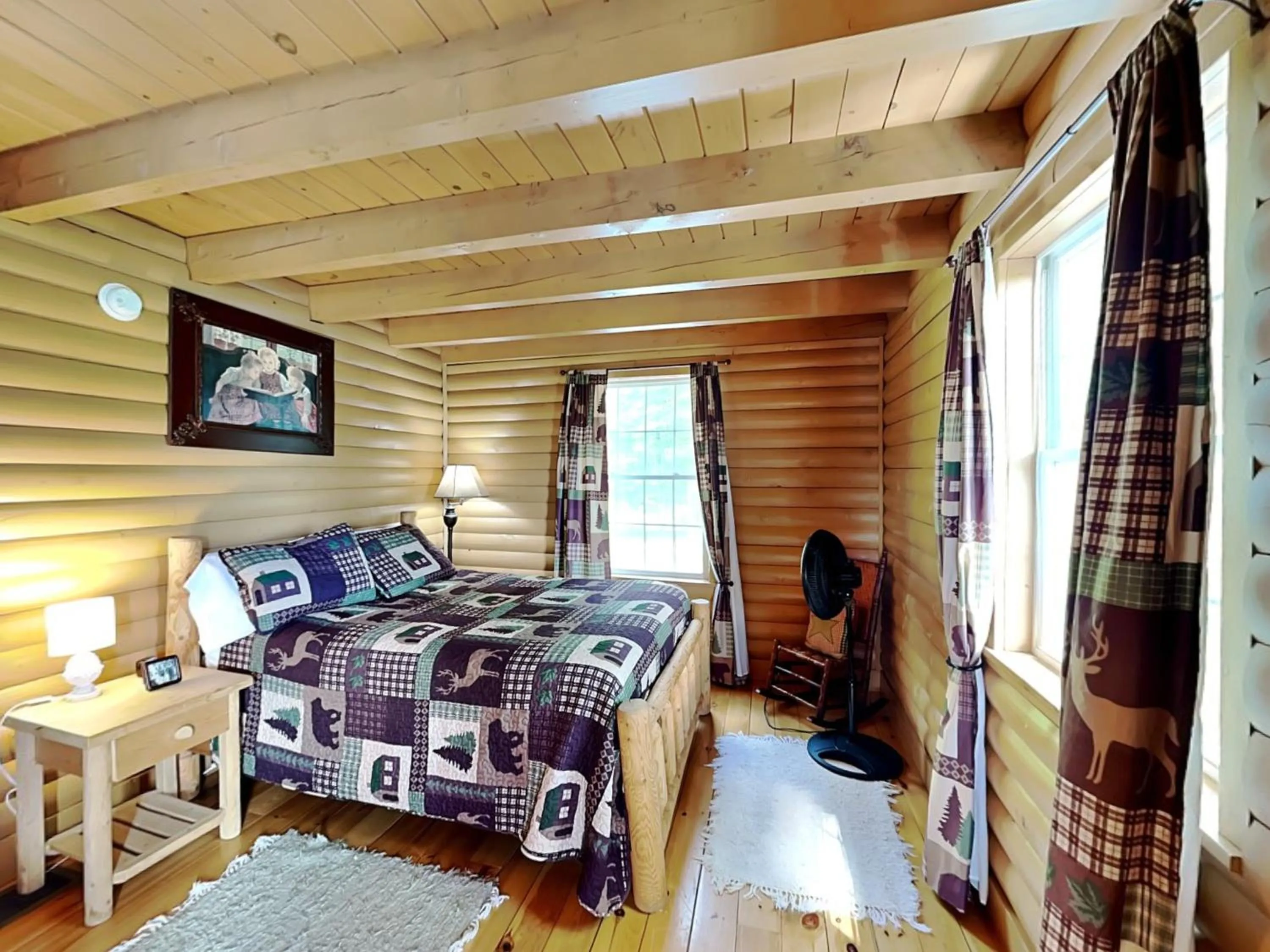 Property building, Bed in Windy Acres