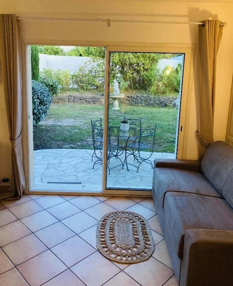 Le Mas des Amandiers