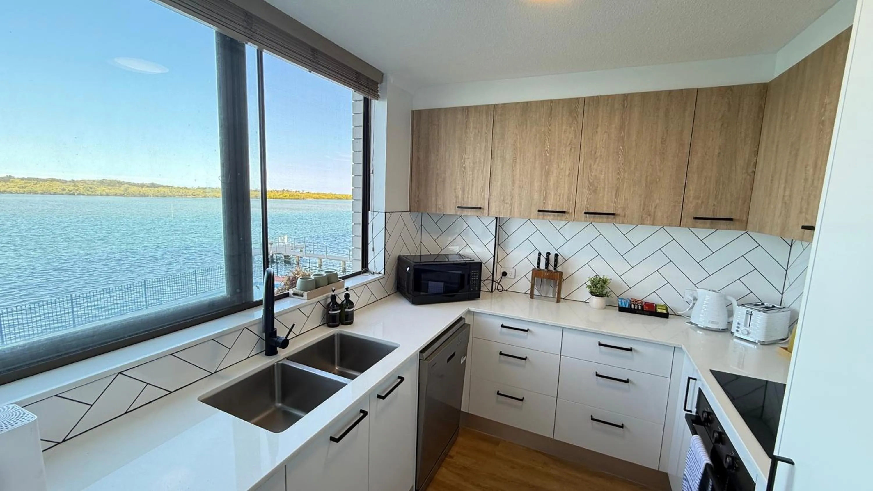 Maroochydore Riverfront Apartment