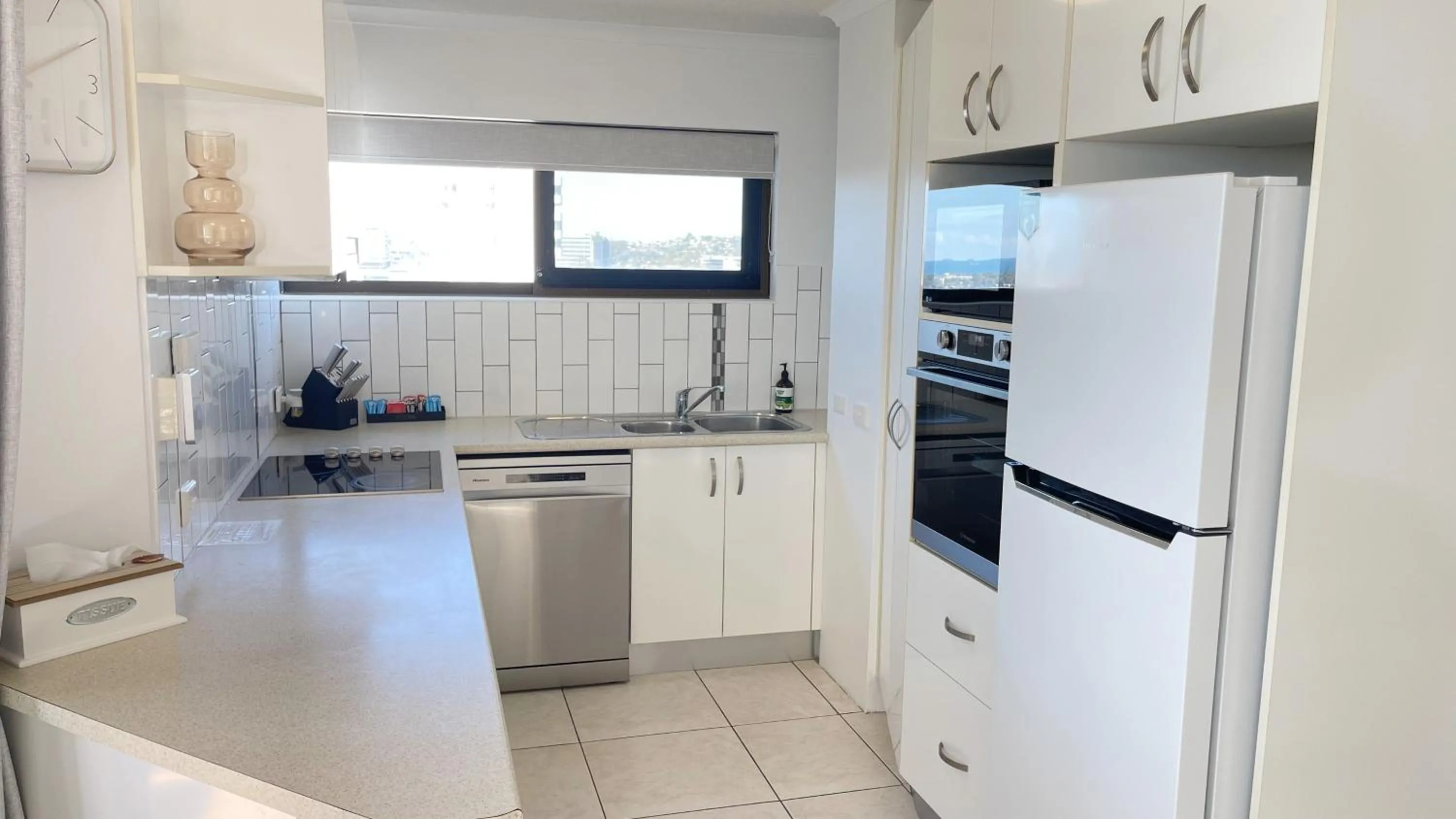 Kitchen or kitchenette in Maroochydore Riverfront Apartment