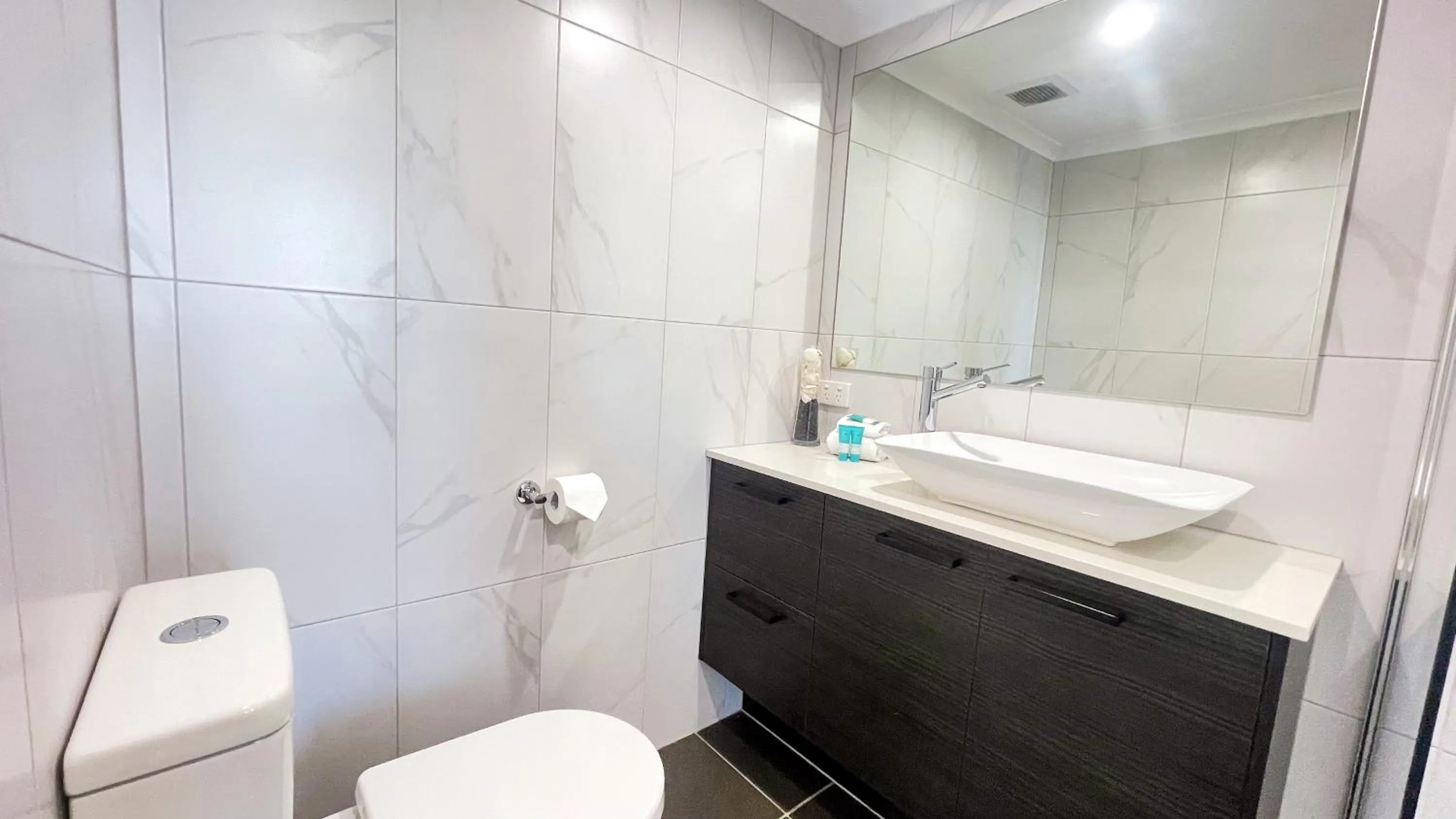 Shower in Maroochydore Riverfront Apartment