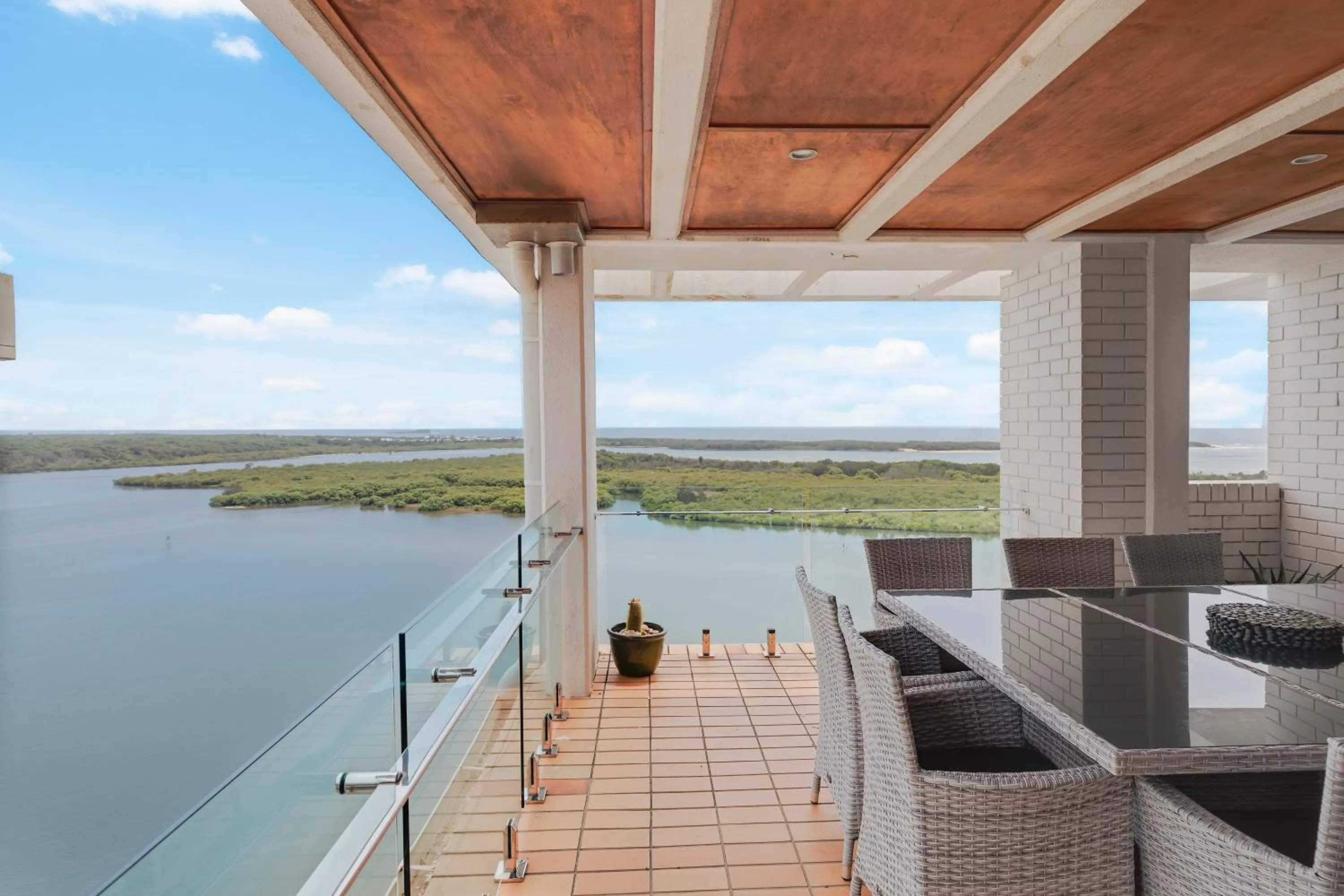 Maroochydore Riverfront Apartment