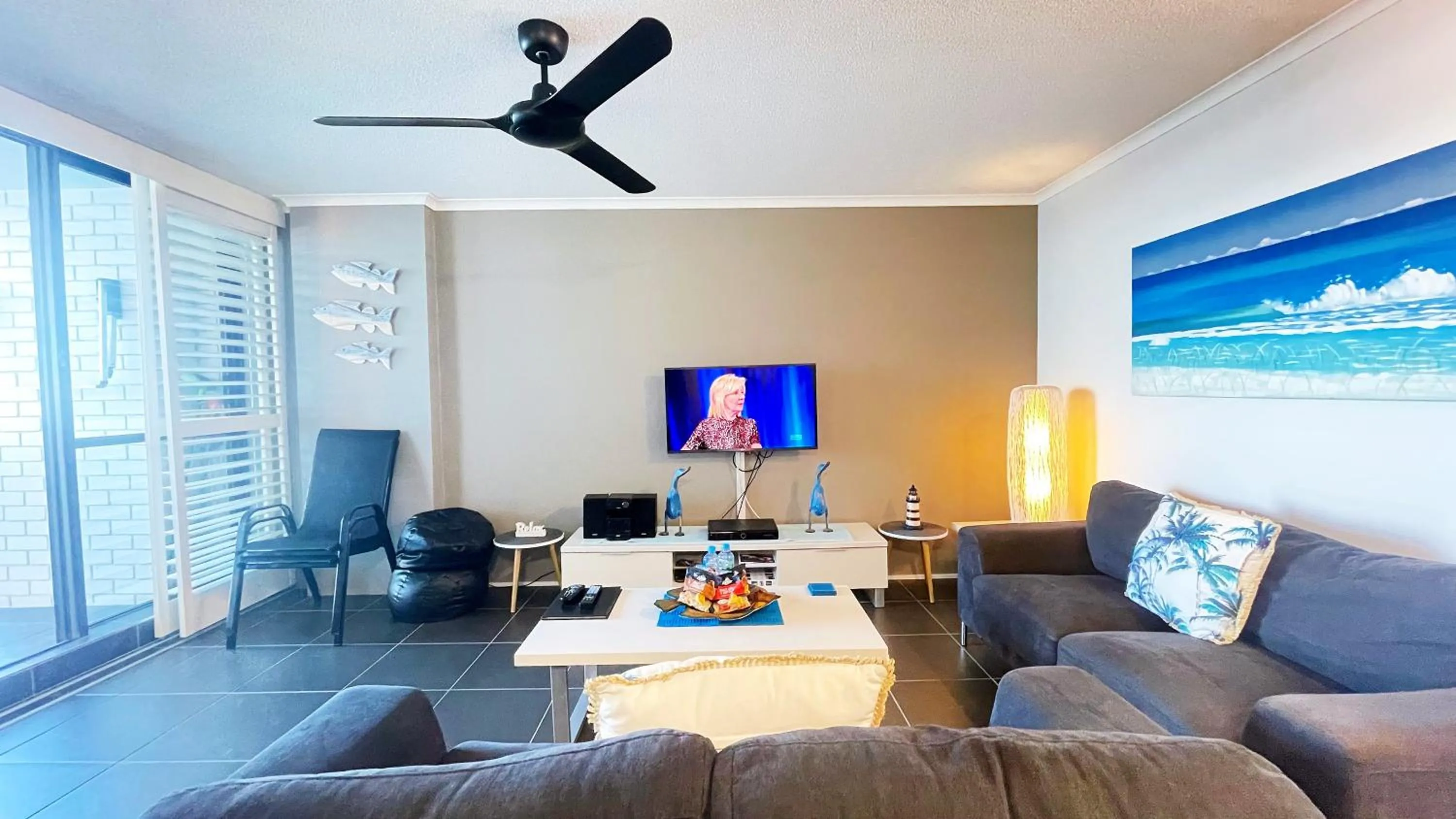 TV and multimedia in Maroochydore Riverfront Apartment