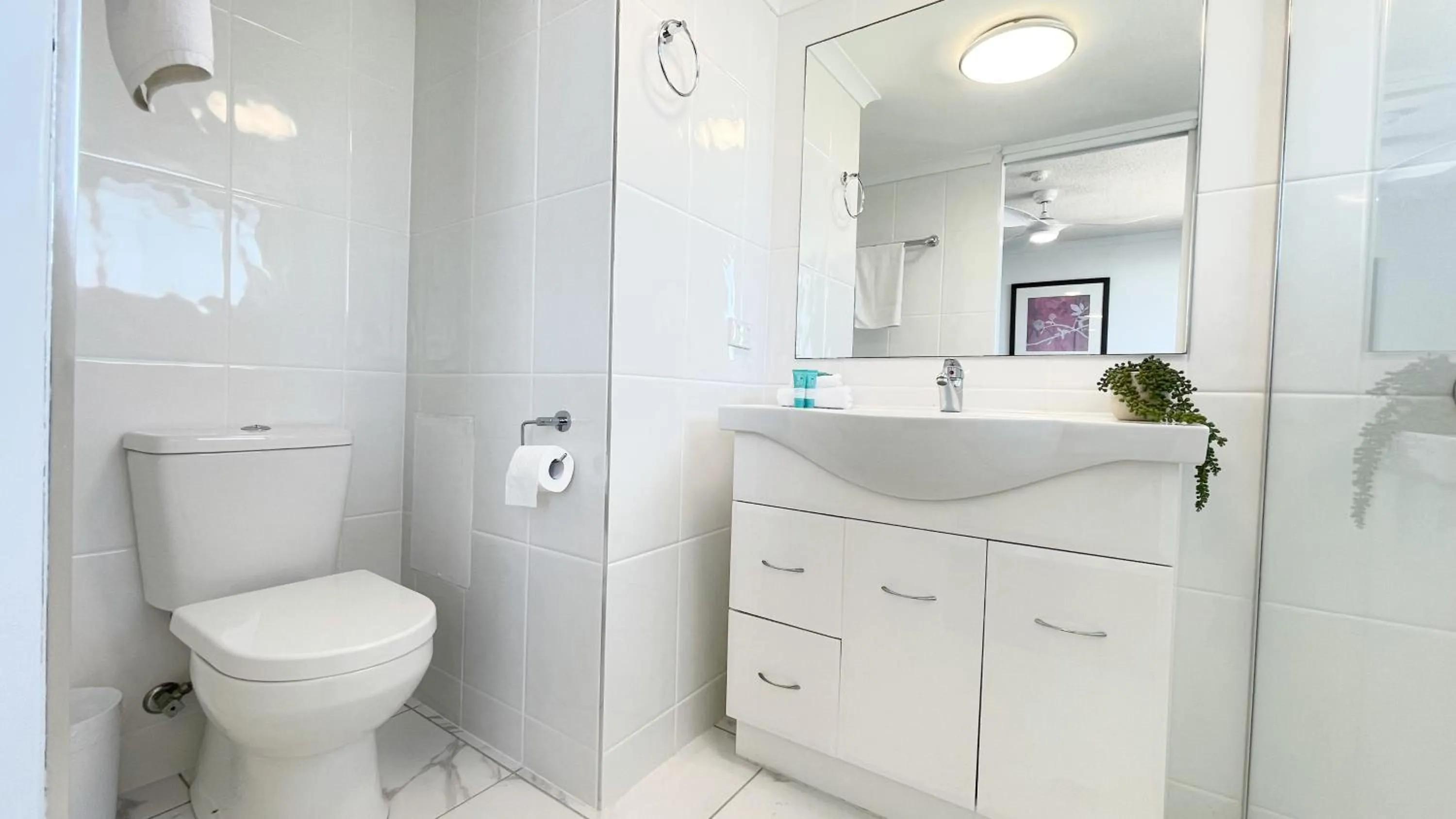 Toilet in Maroochydore Riverfront Apartment