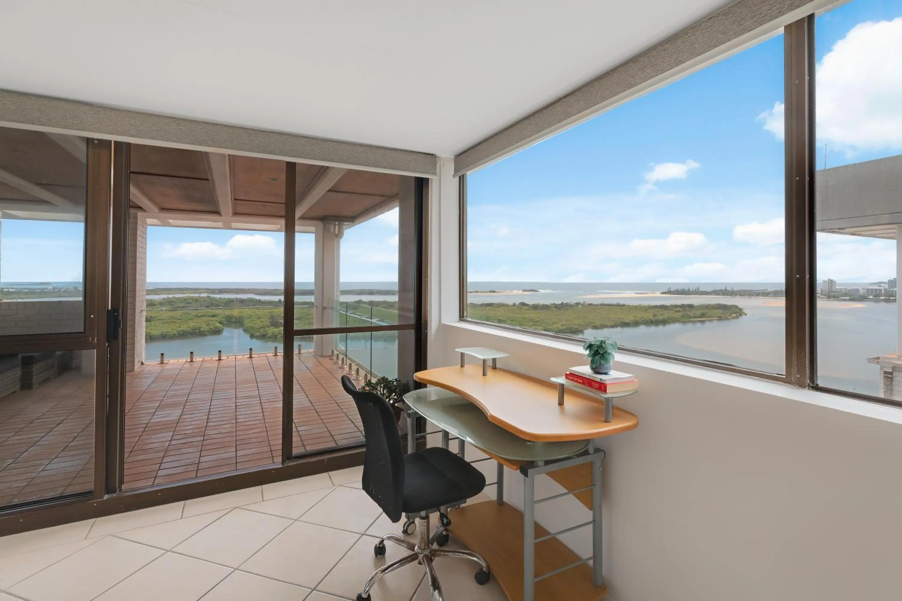 Maroochydore Riverfront Apartment