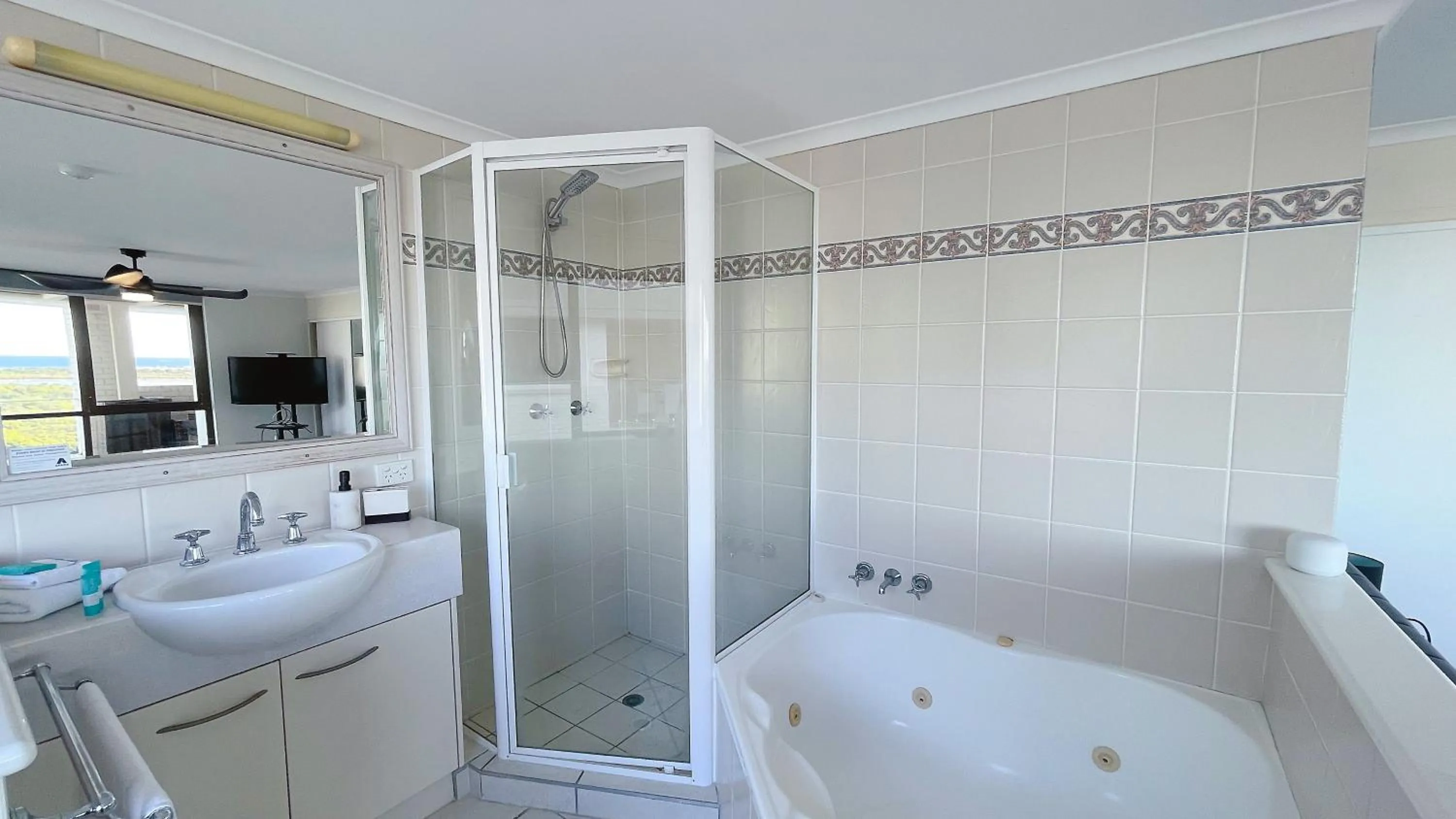 Maroochydore Riverfront Apartment